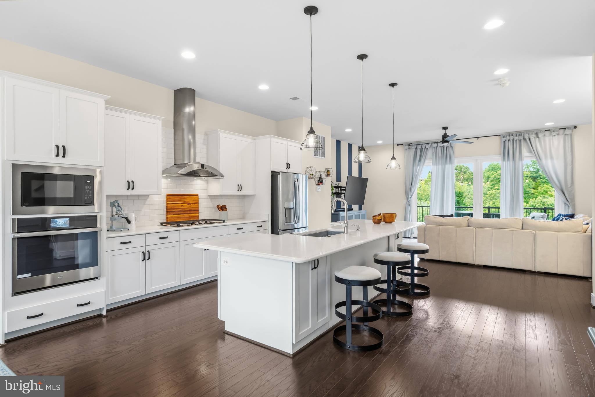 BRAMBLETON TOWN CENTER - Residential