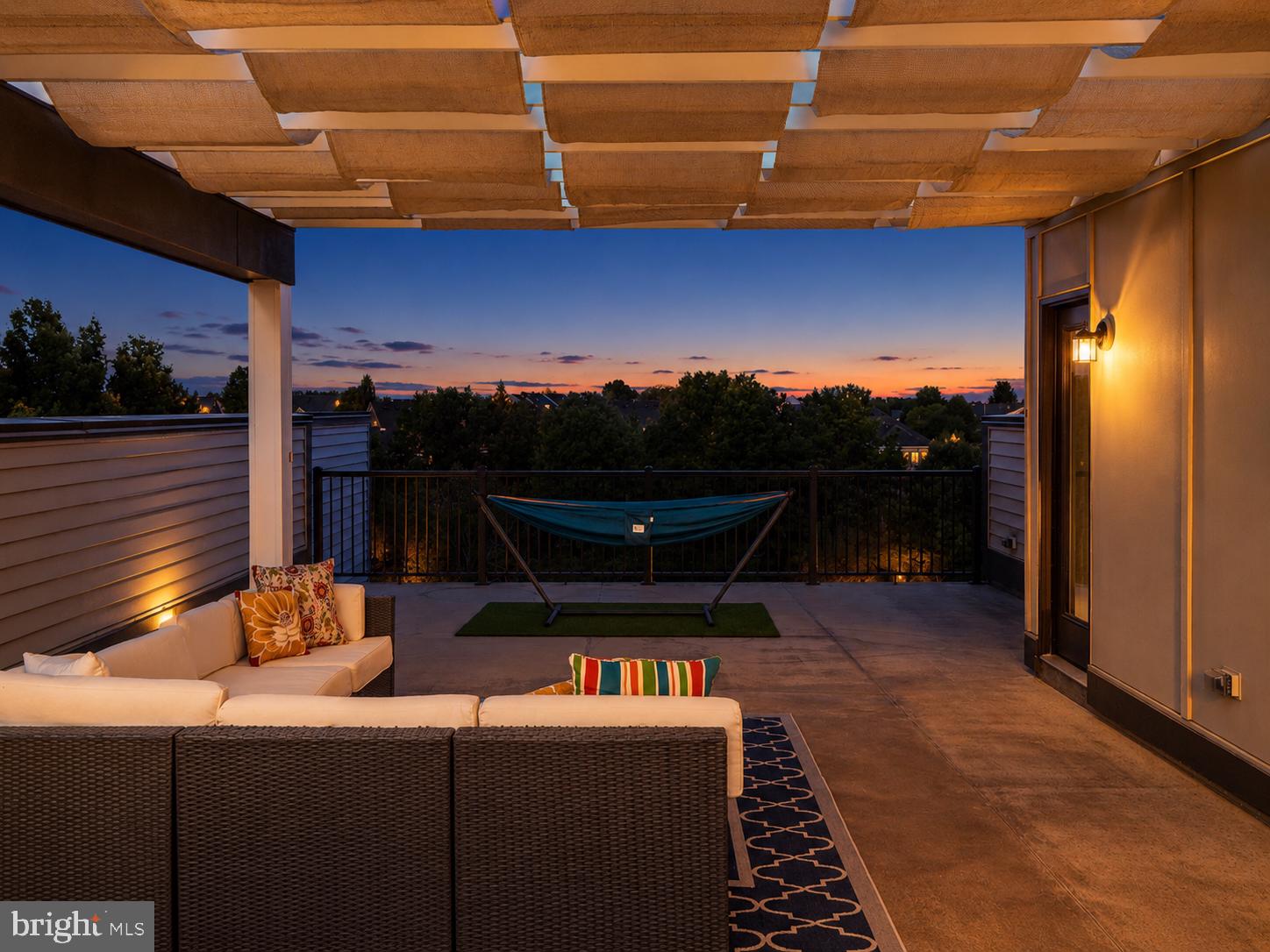 BRAMBLETON TOWN CENTER - Residential