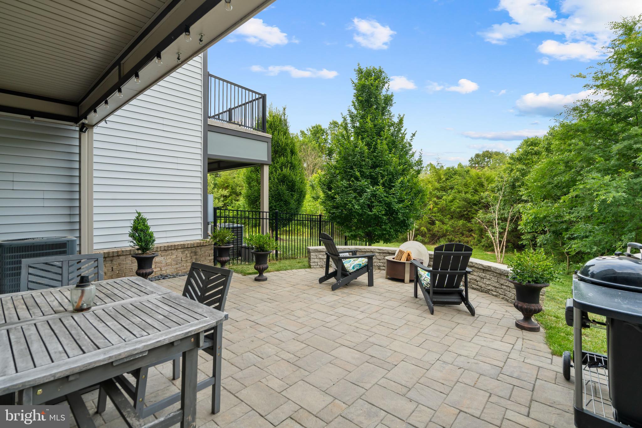 BRAMBLETON TOWN CENTER - Residential