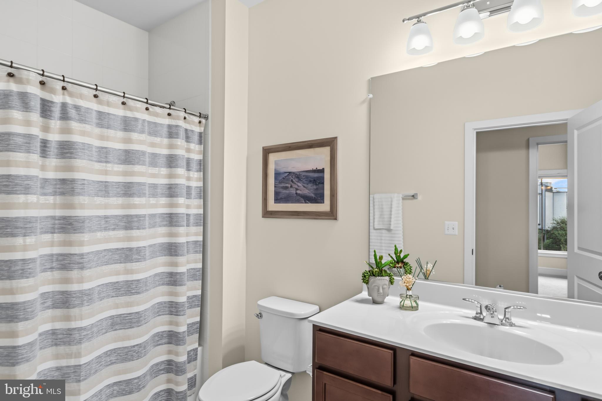 BRAMBLETON TOWN CENTER - Residential