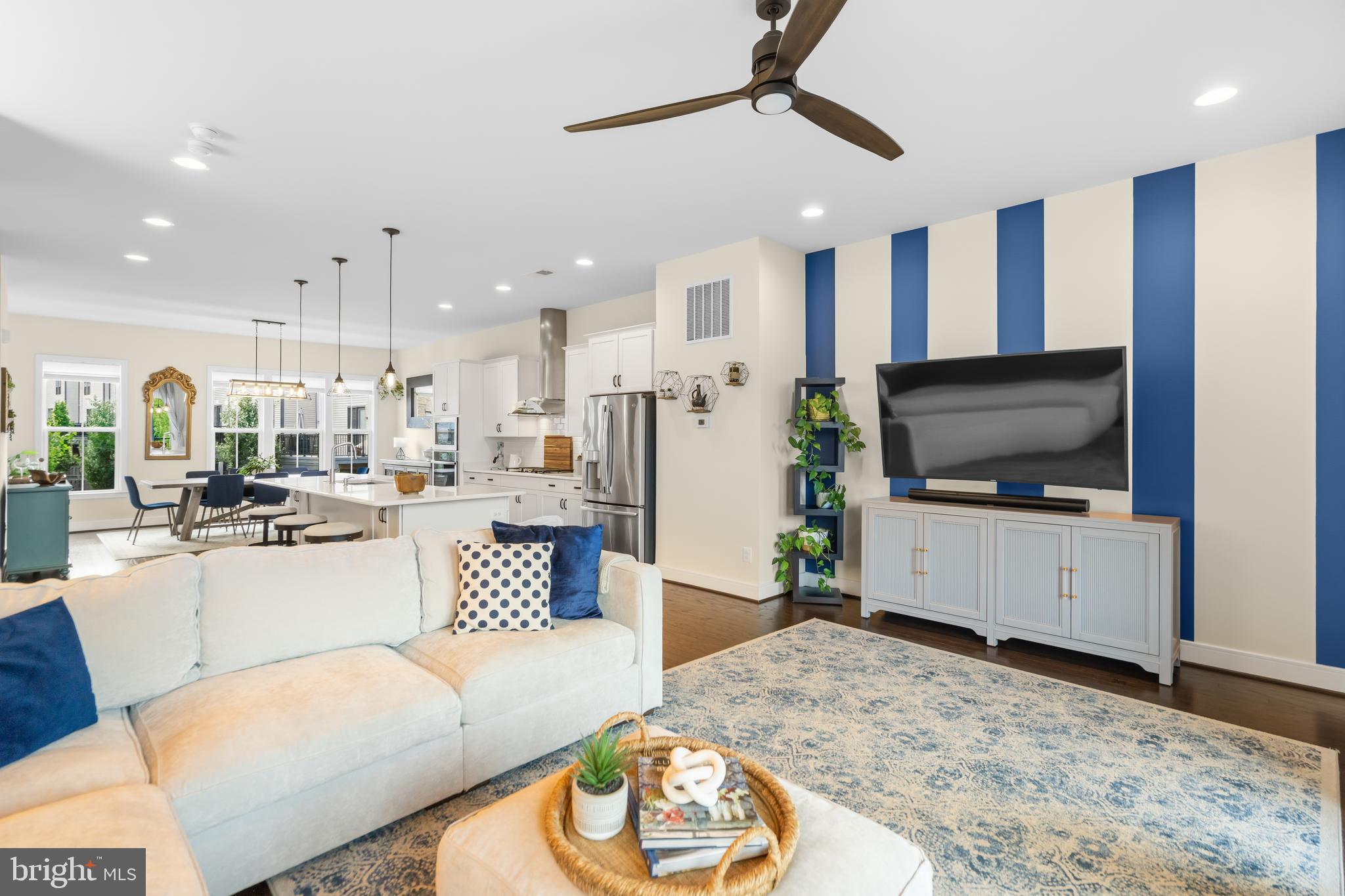 BRAMBLETON TOWN CENTER - Residential