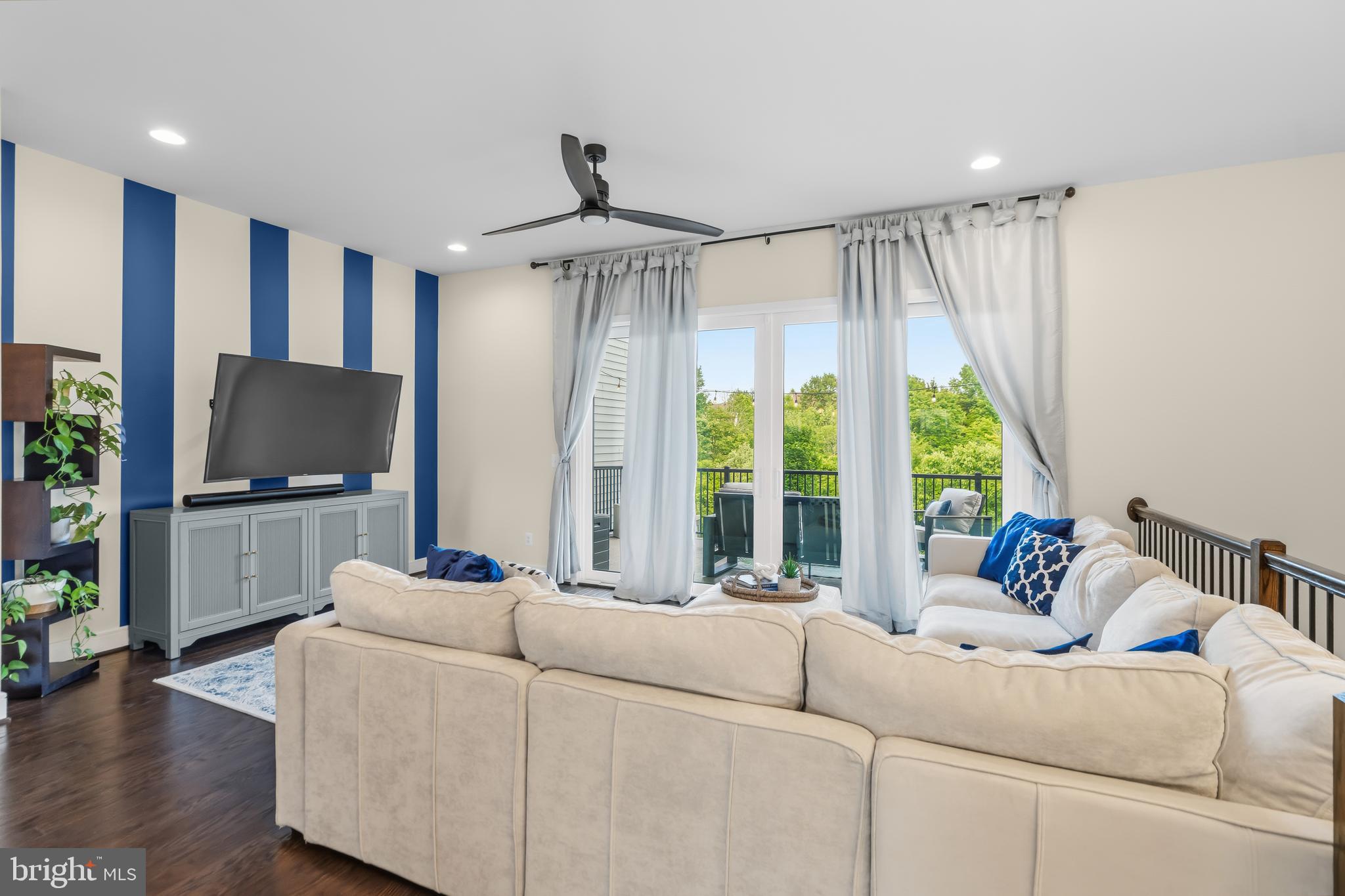 BRAMBLETON TOWN CENTER - Residential
