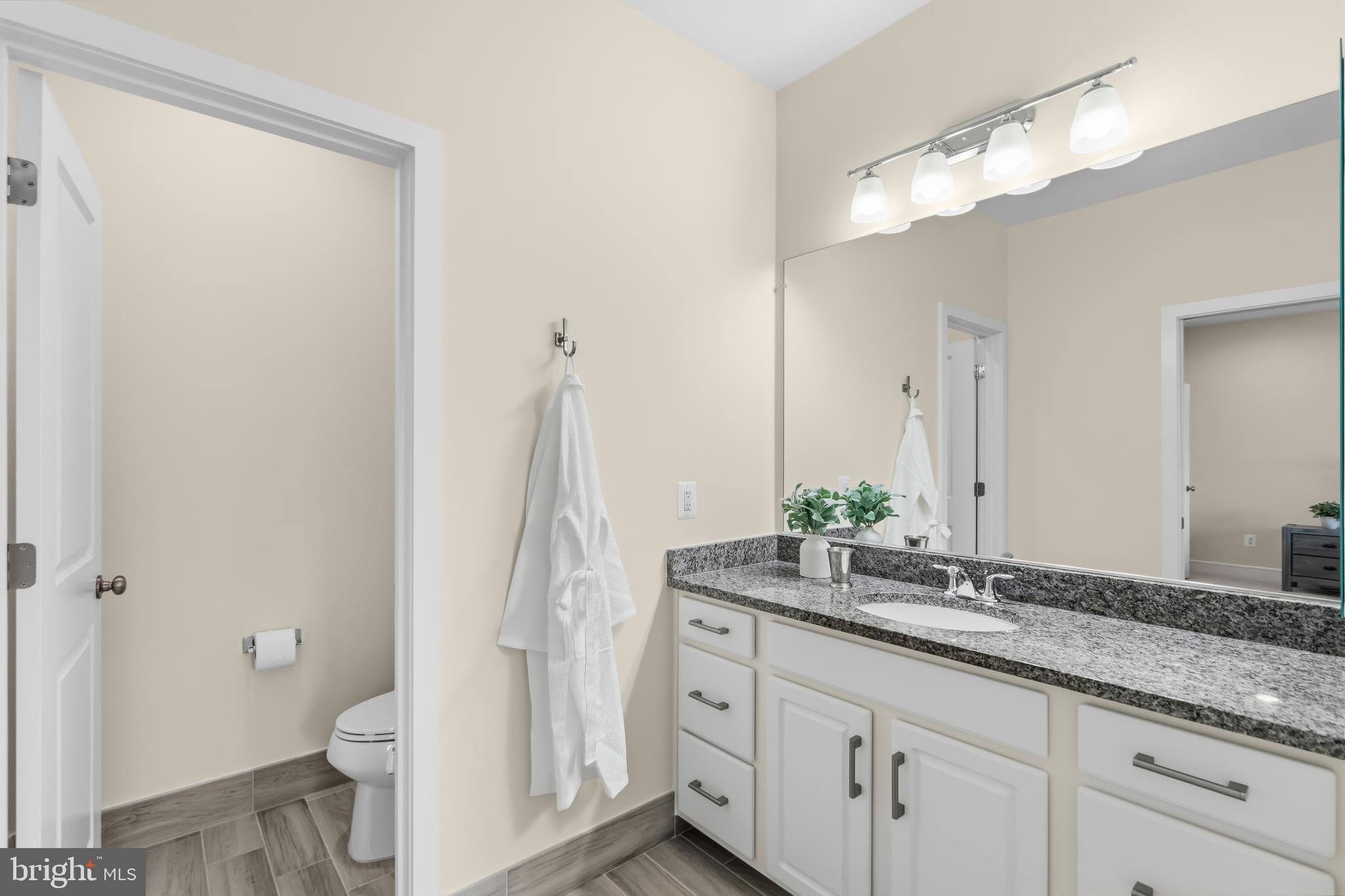 BRAMBLETON TOWN CENTER - Residential