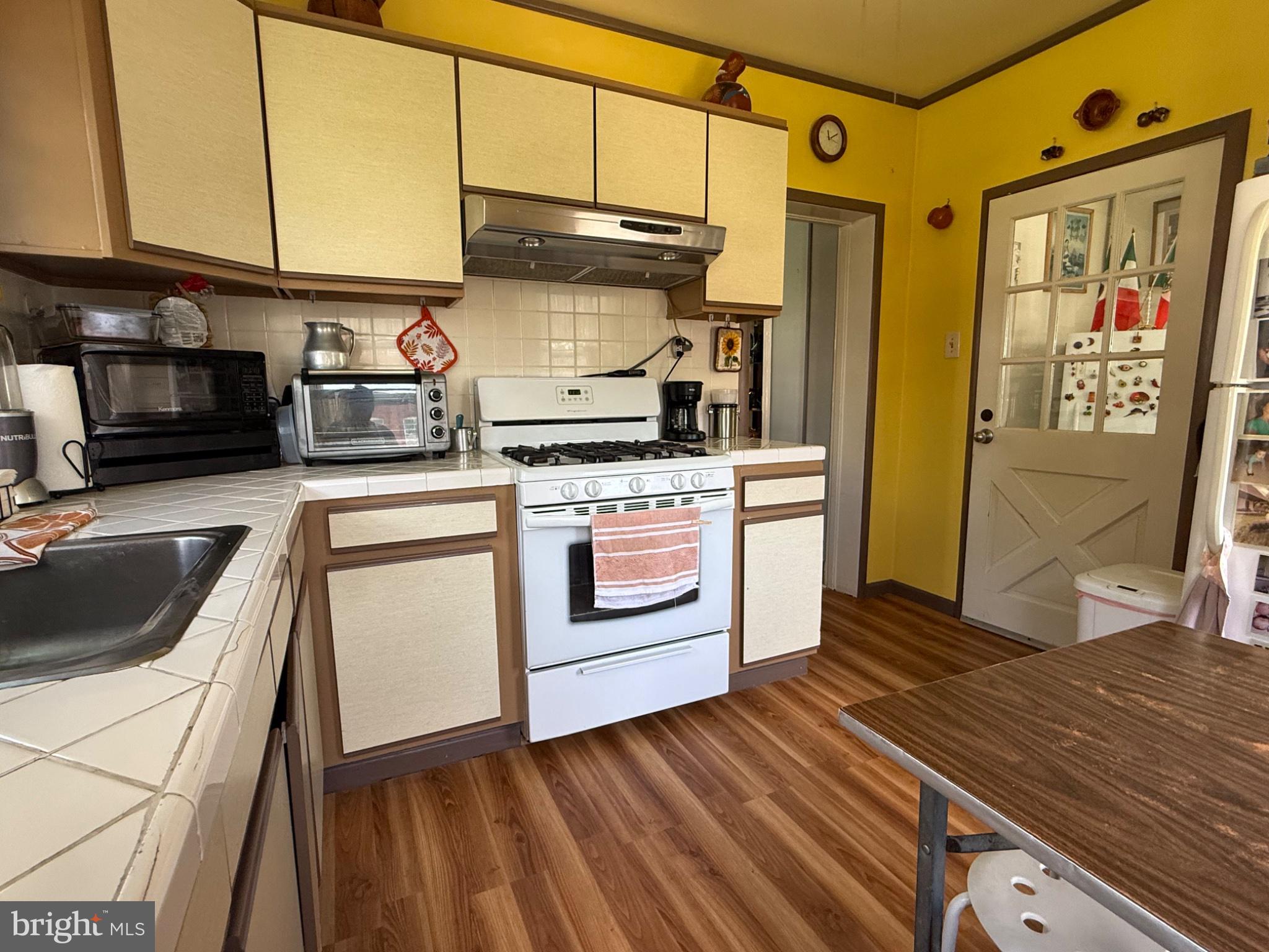 NORRISTOWN - Residential
