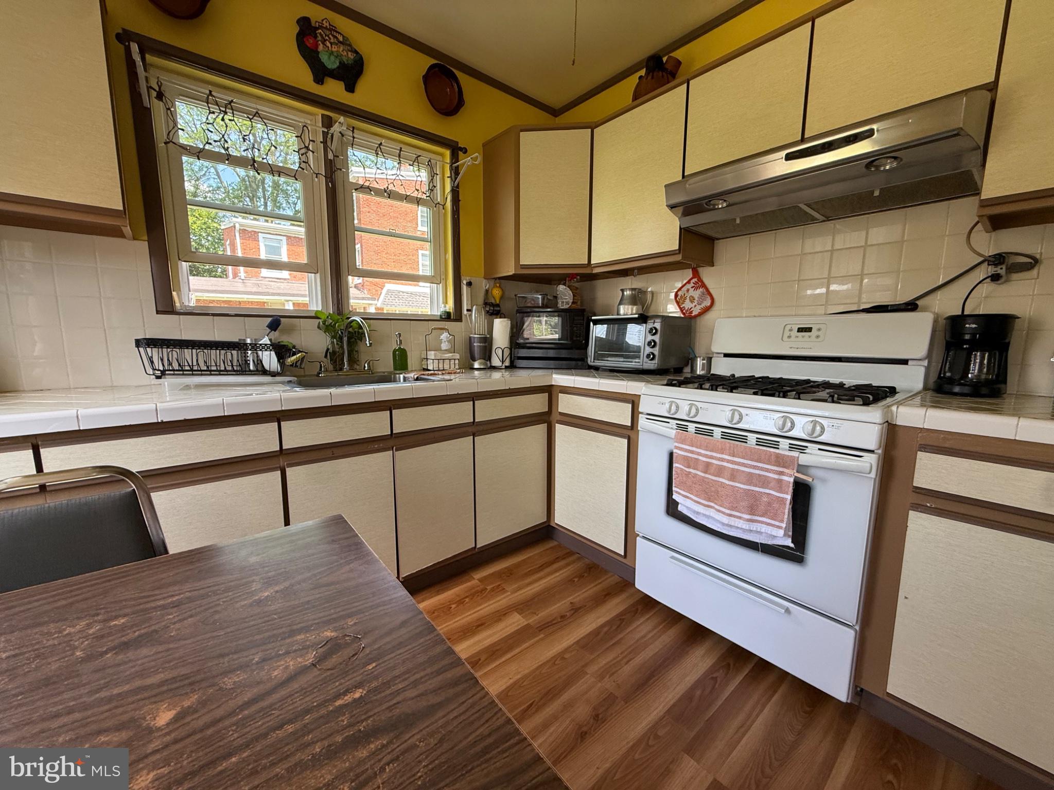 NORRISTOWN - Residential