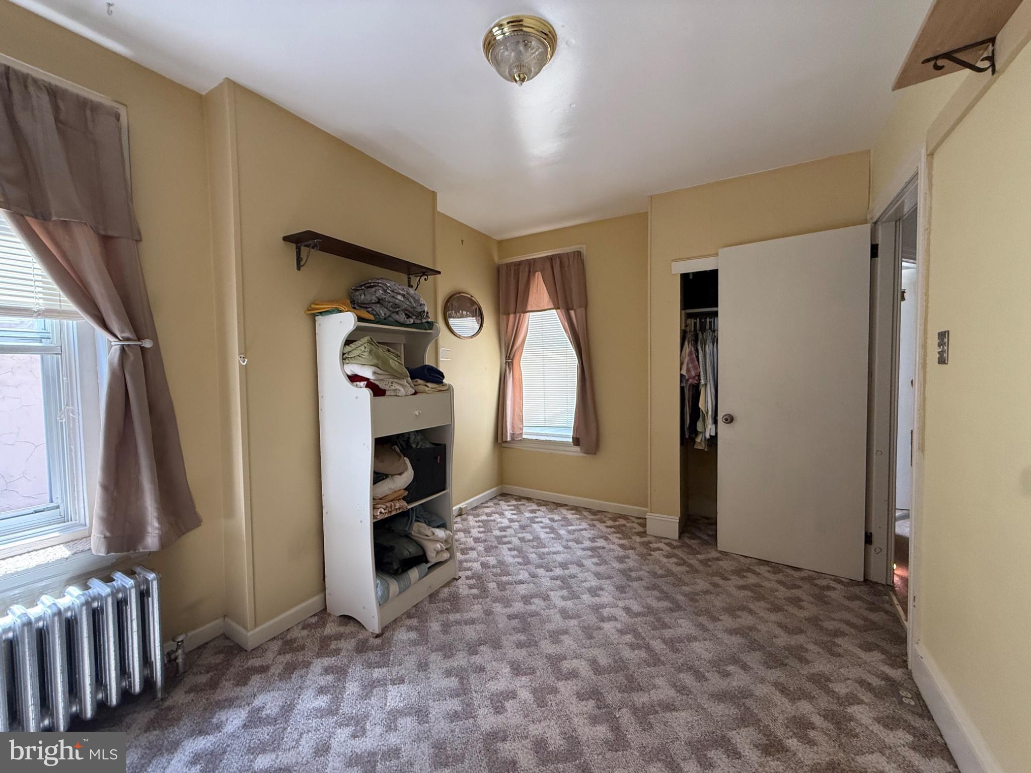 NORRISTOWN - Residential