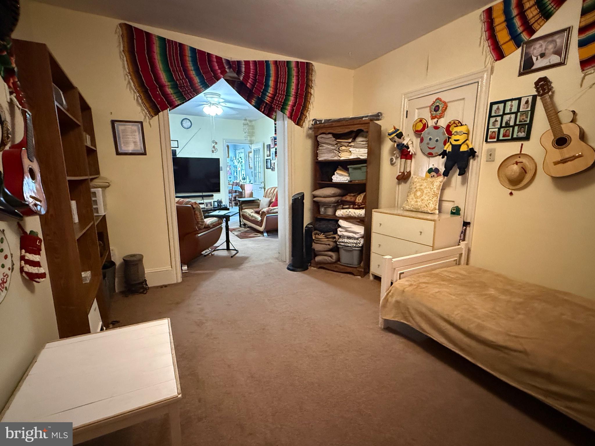 NORRISTOWN - Residential