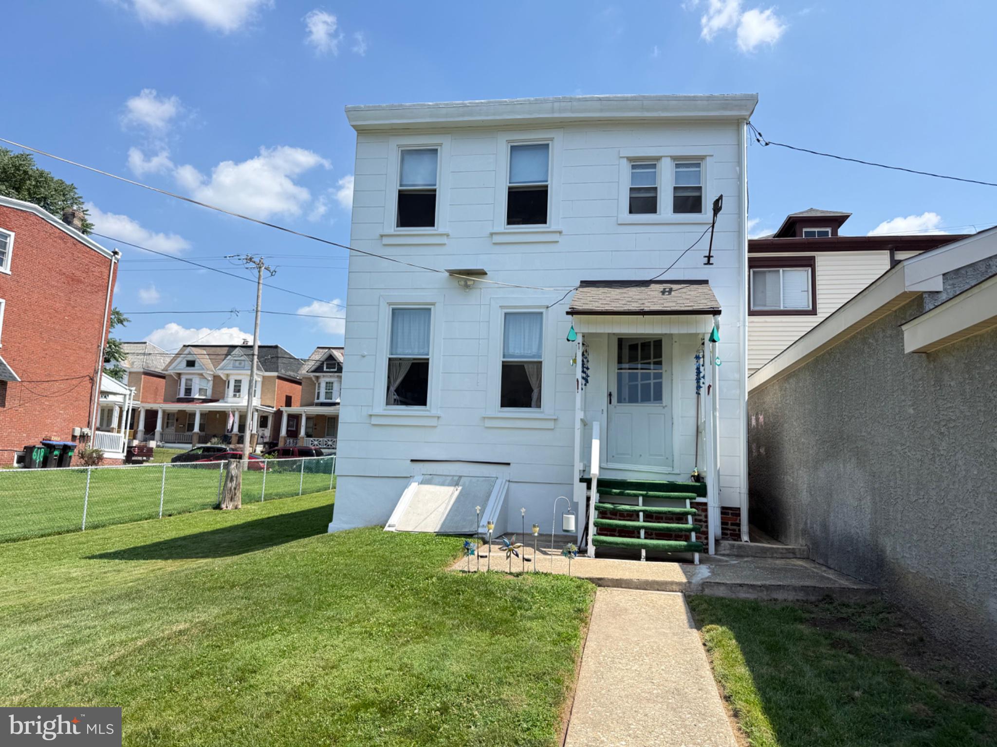 NORRISTOWN - Residential
