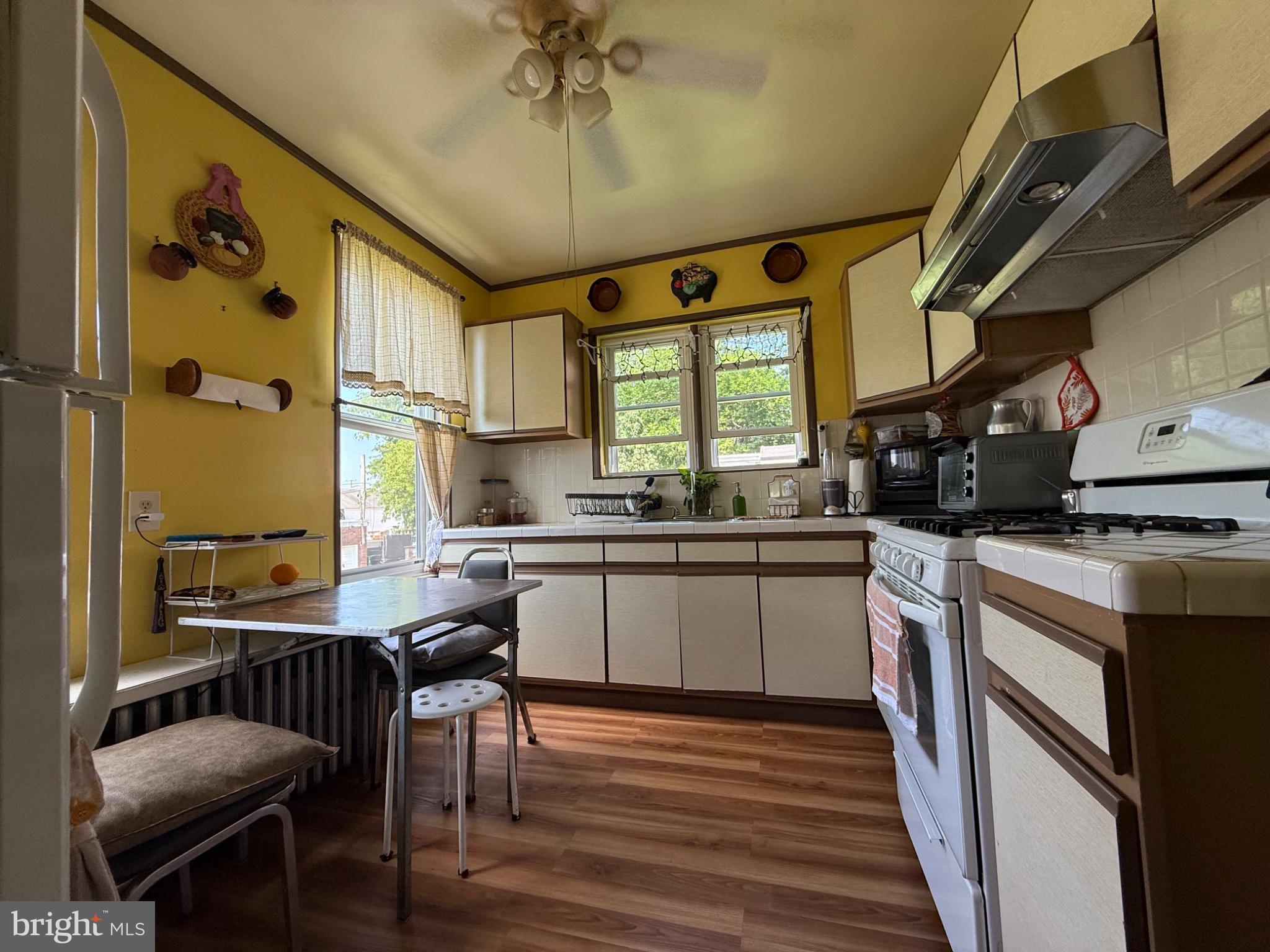 NORRISTOWN - Residential