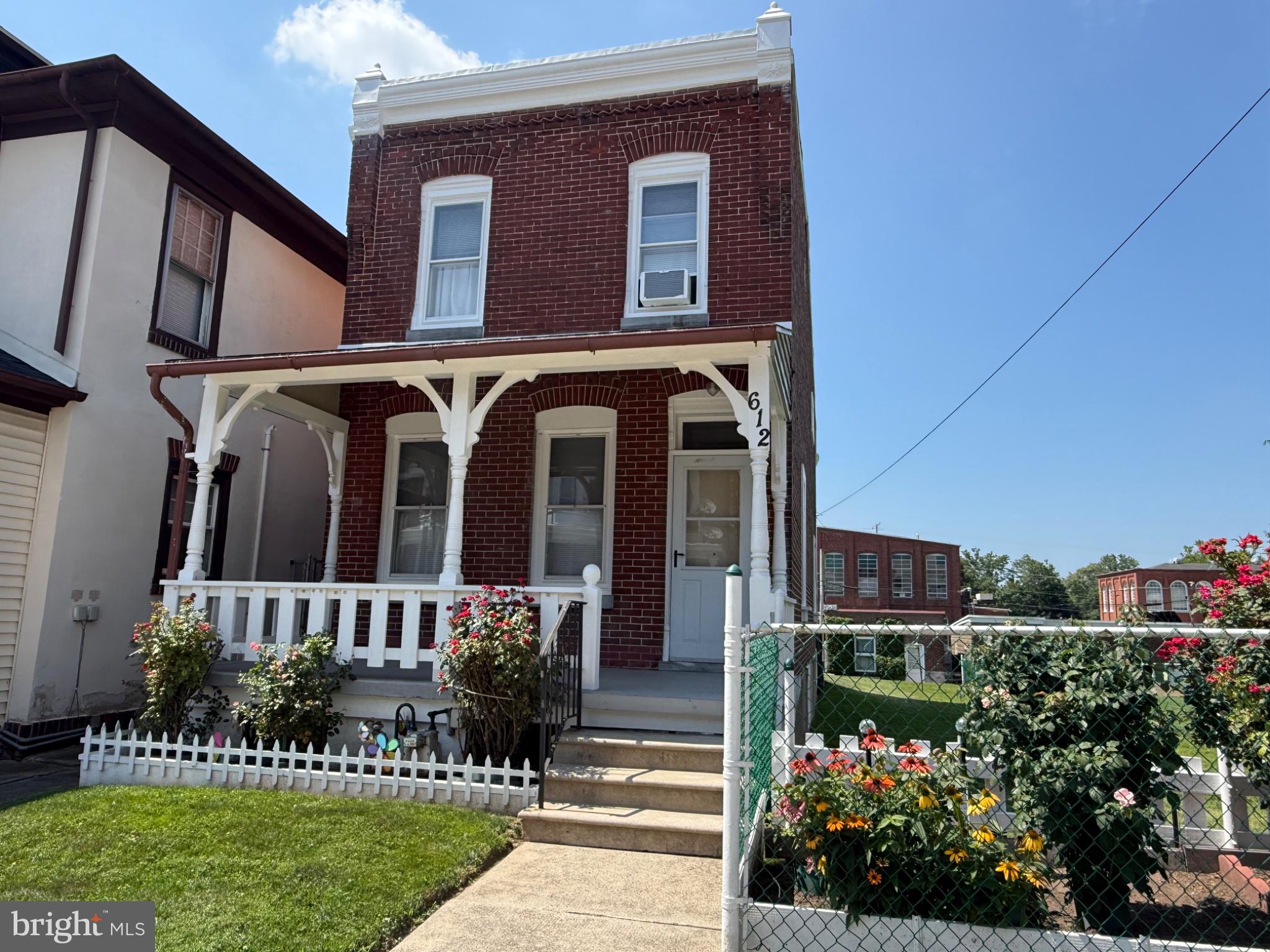 NORRISTOWN - Residential