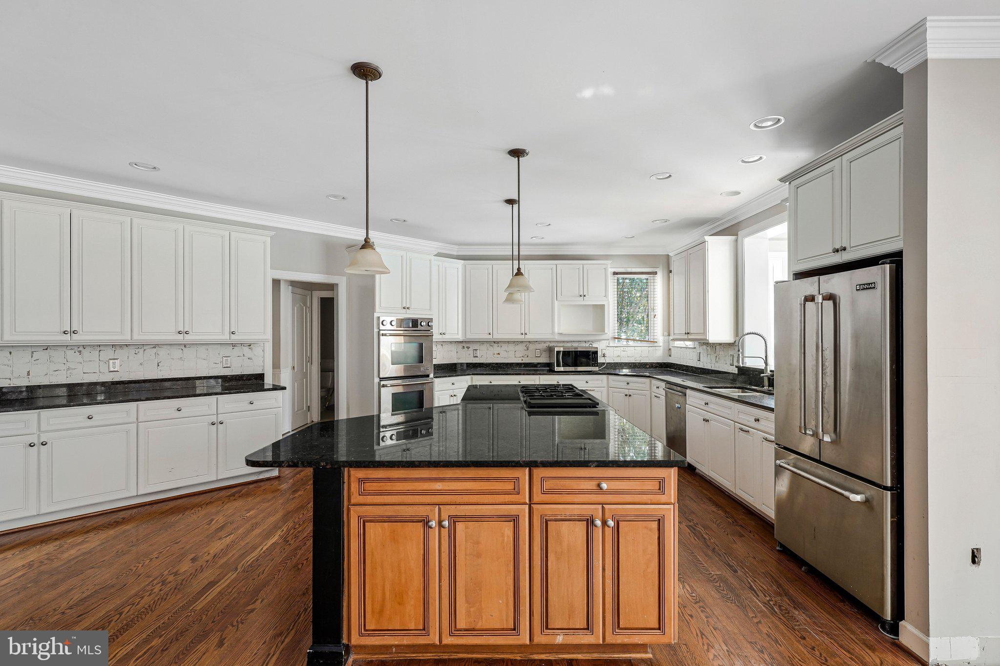 RED CEDAR WEST - Residential