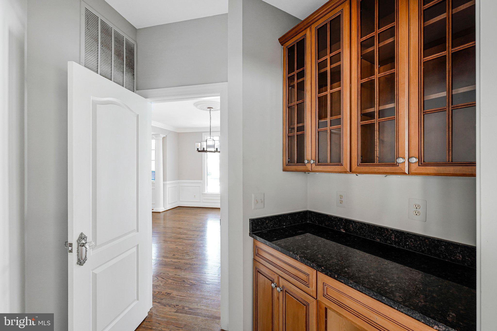 RED CEDAR WEST - Residential