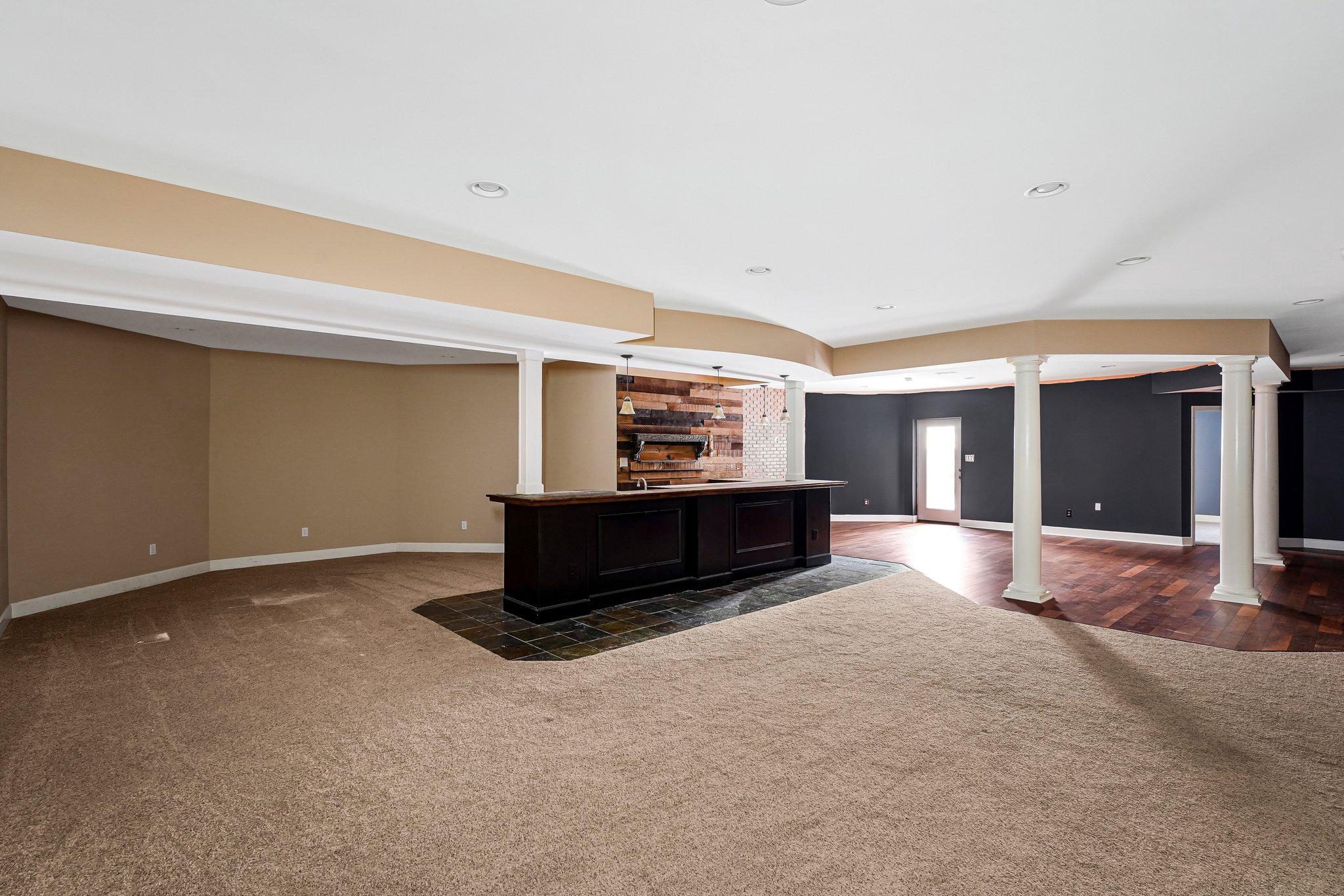 RED CEDAR WEST - Residential