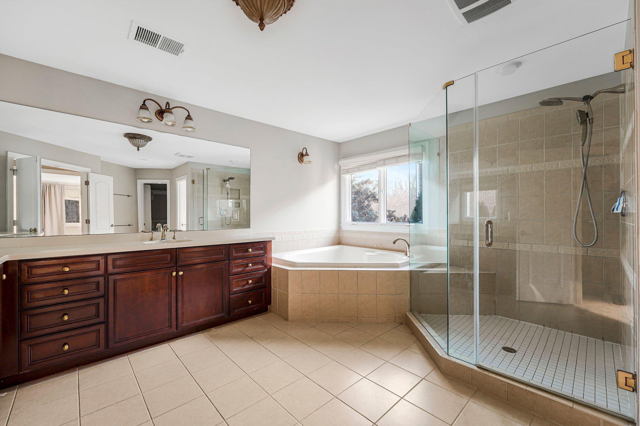 RED CEDAR WEST - Residential