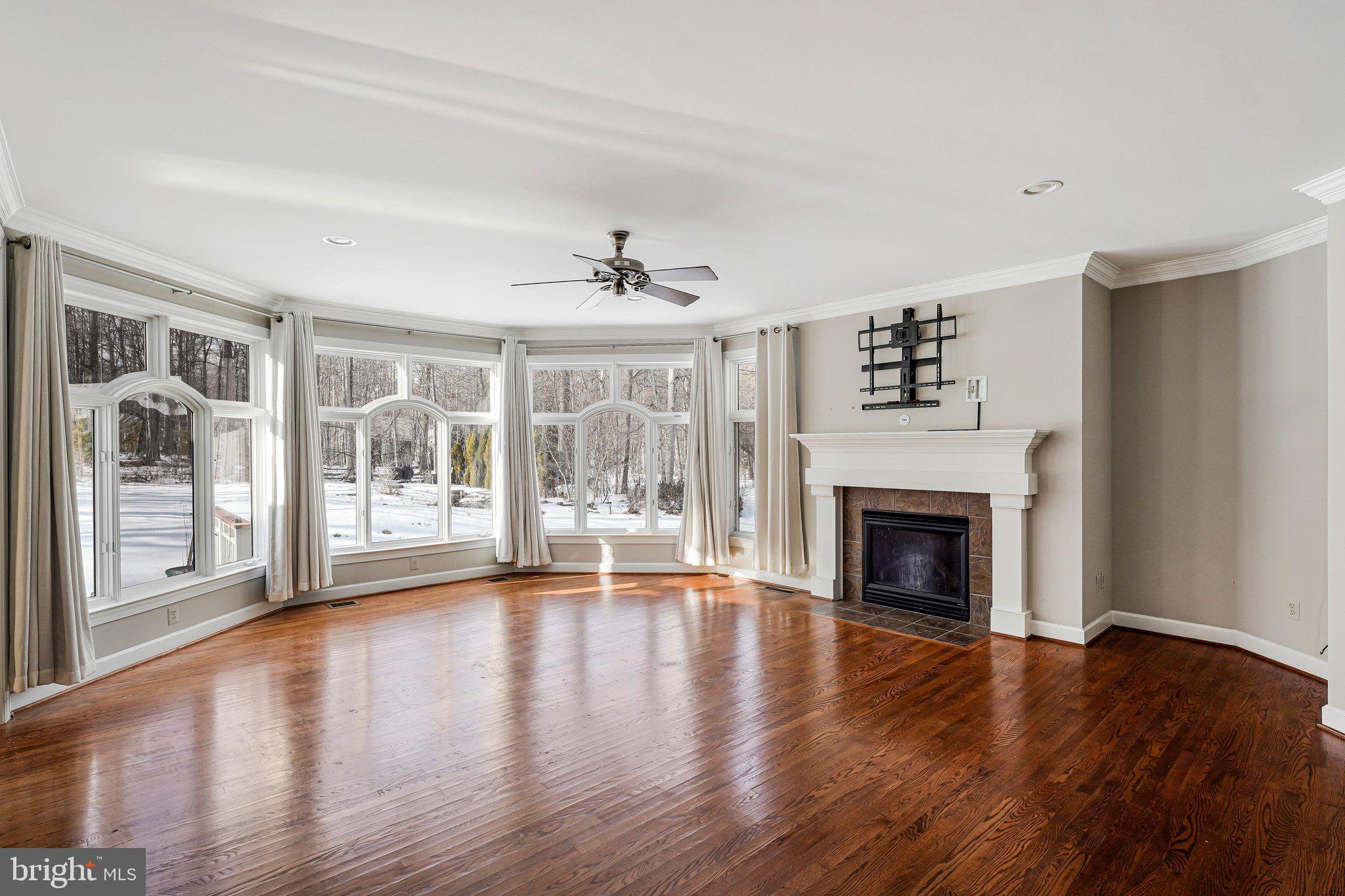 RED CEDAR WEST - Residential