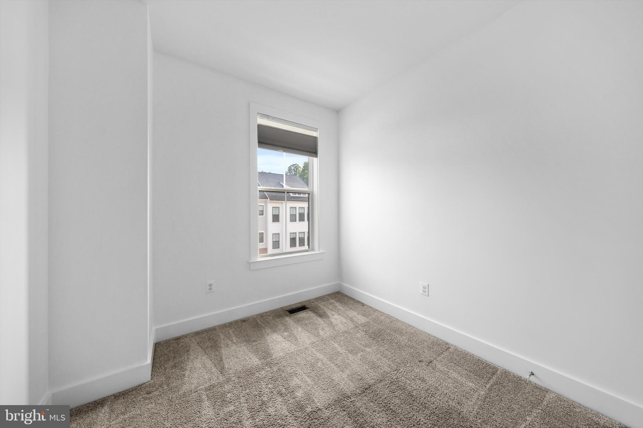 TOWNES AT LITTLE RIVER CROSSING - Residential