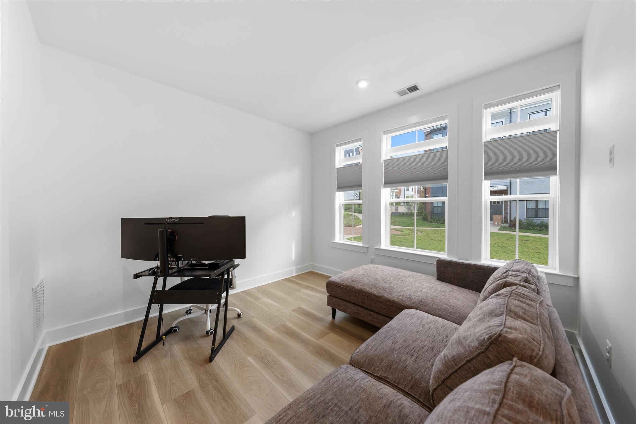 TOWNES AT LITTLE RIVER CROSSING - Residential