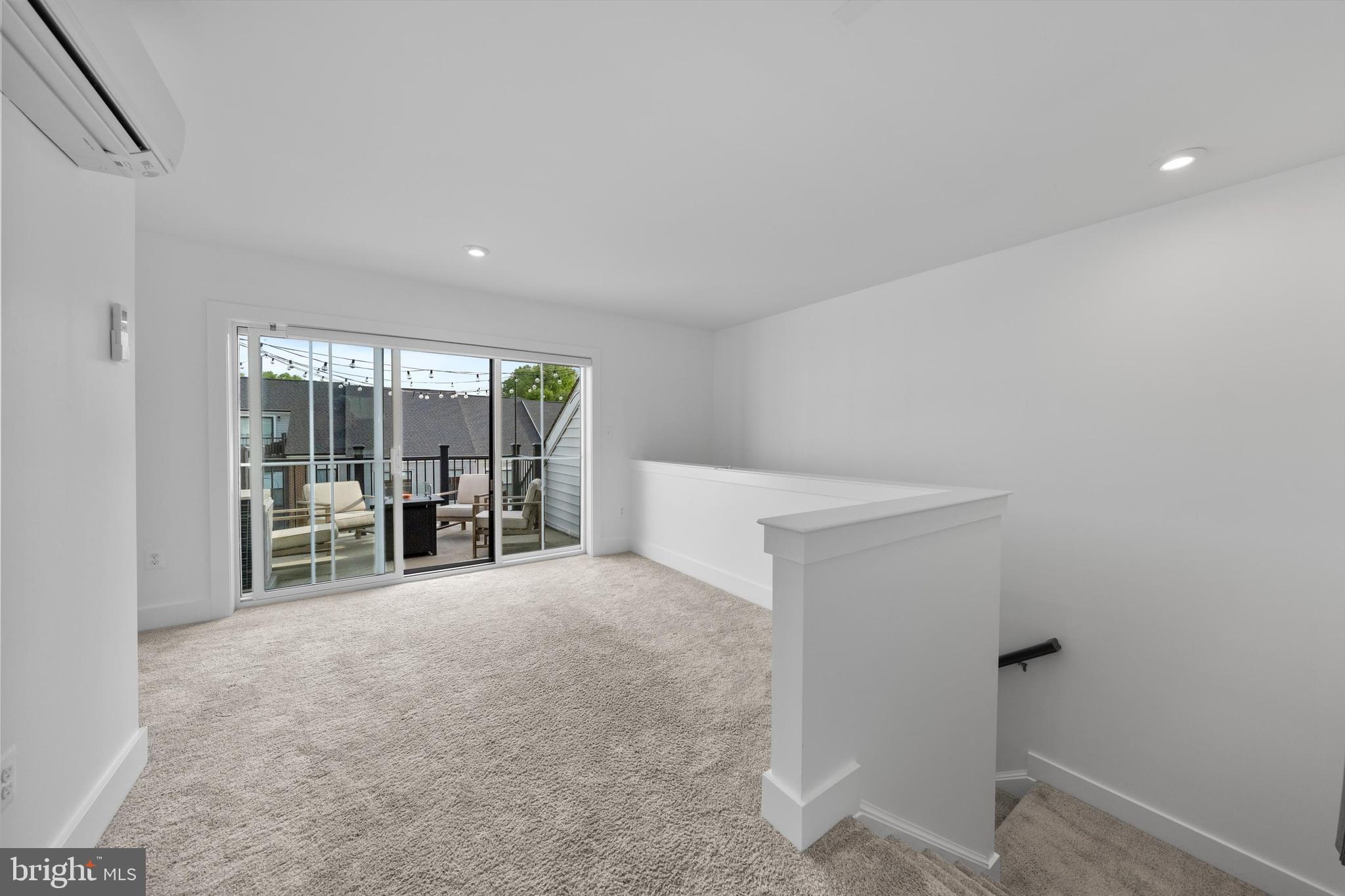 TOWNES AT LITTLE RIVER CROSSING - Residential