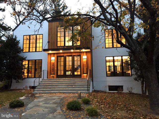COUNTRY CLUB HILLS - Residential