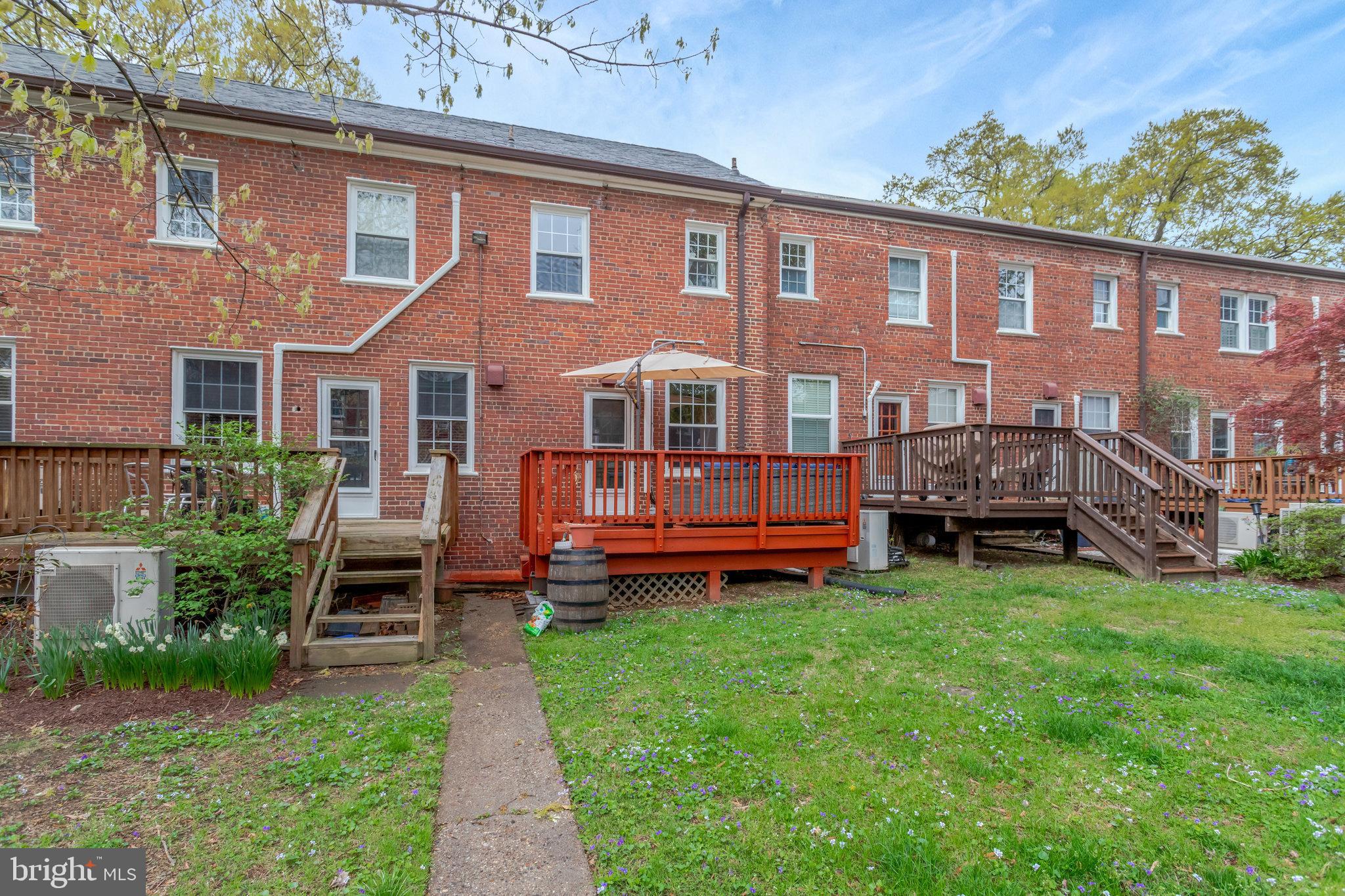 ARLINGTON VILLAGE - Residential Lease