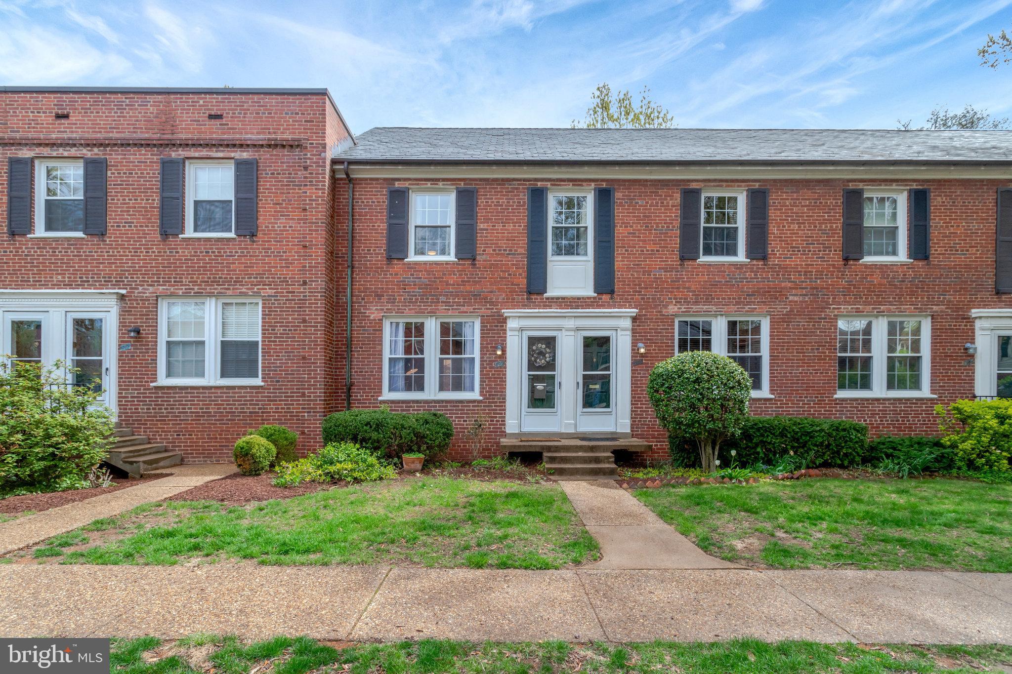 ARLINGTON VILLAGE - Residential Lease