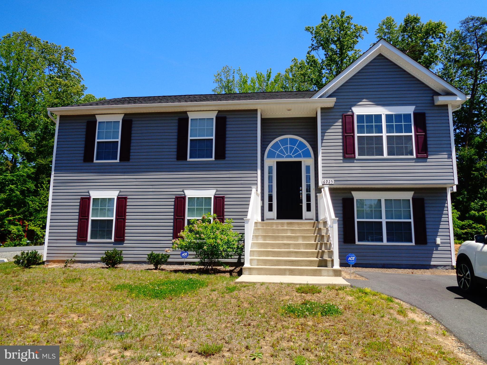 DABNEY WOODS - Residential Lease