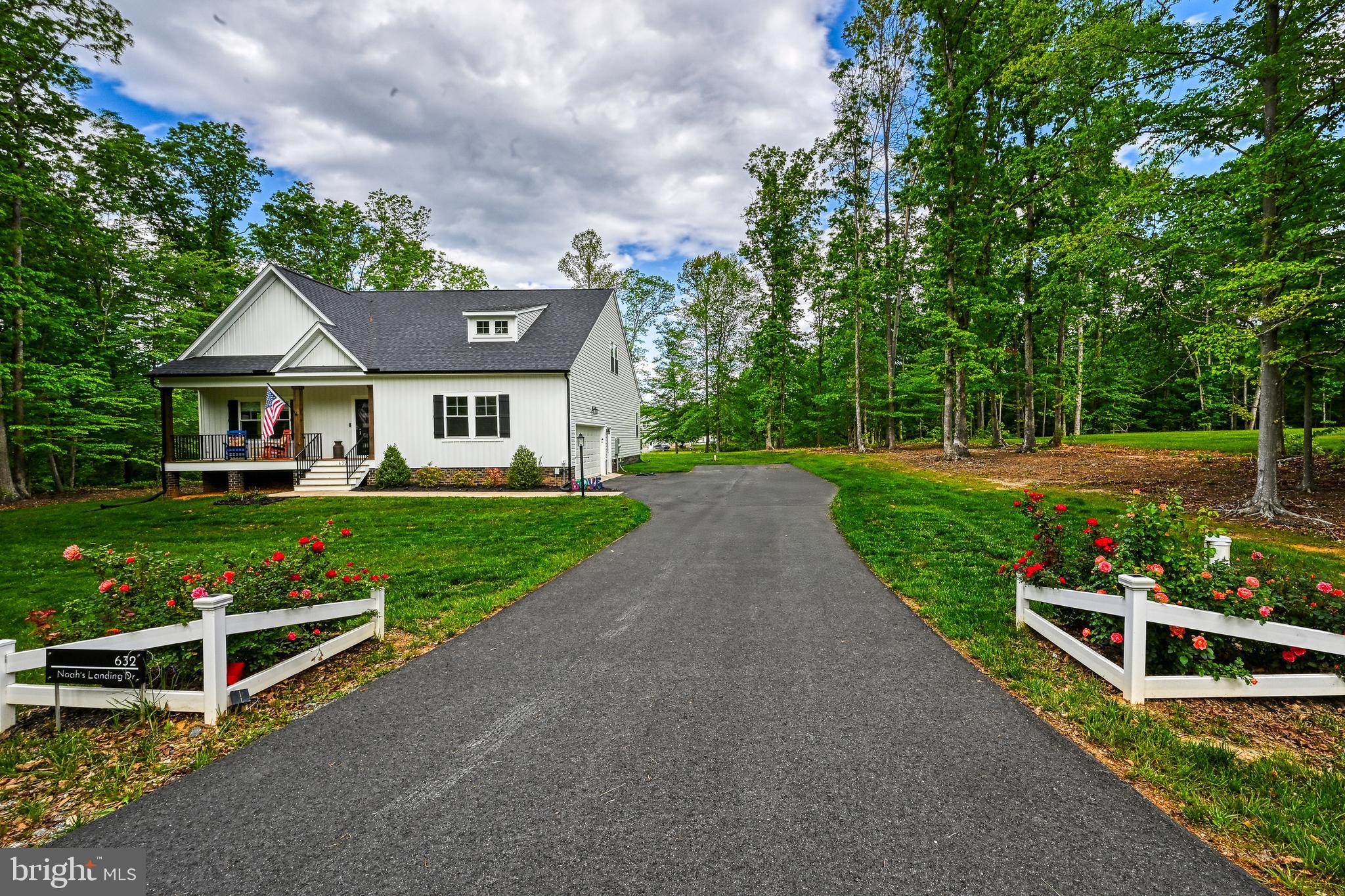 NOAHS LANDING - Residential