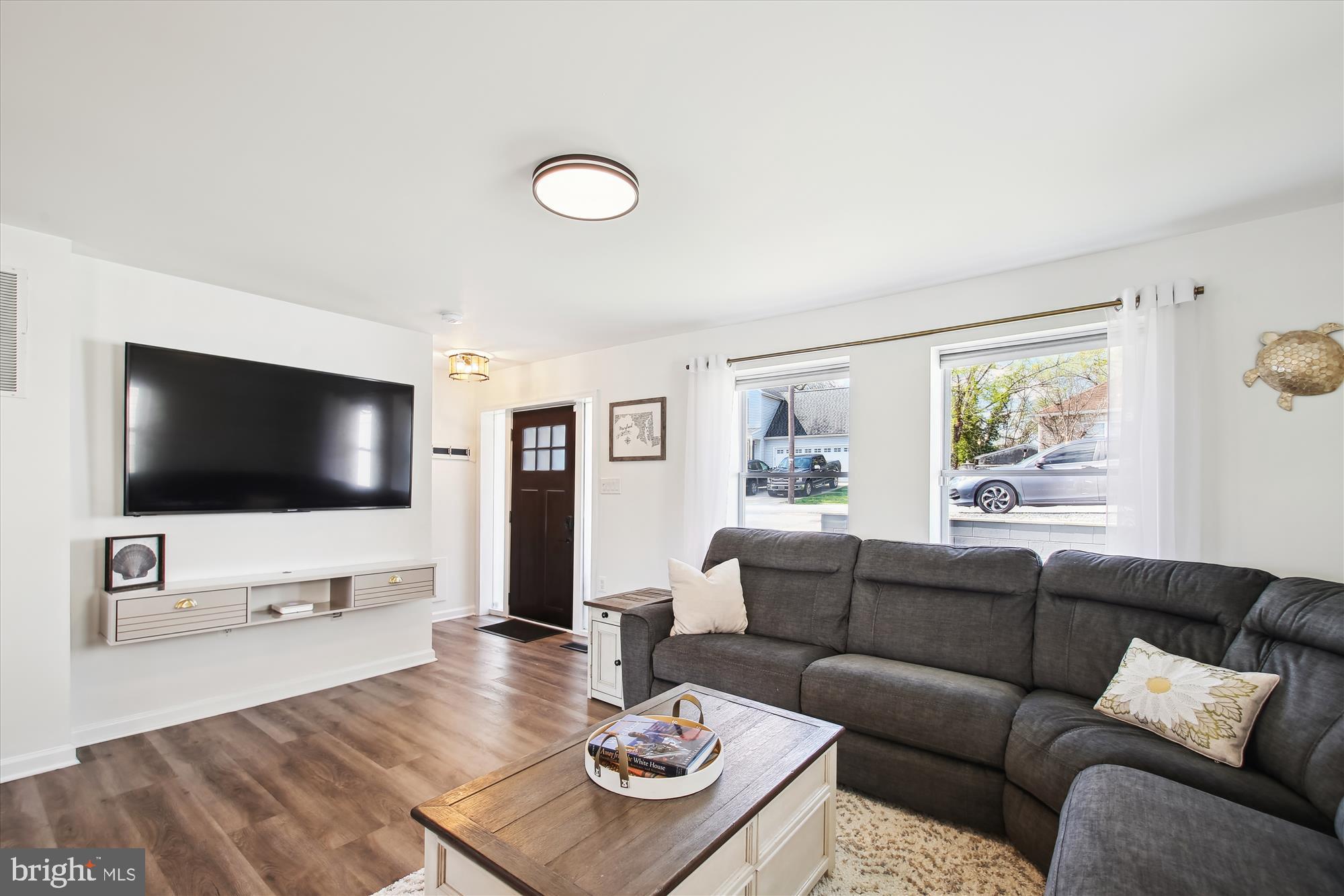 SILVER SANDS - Residential