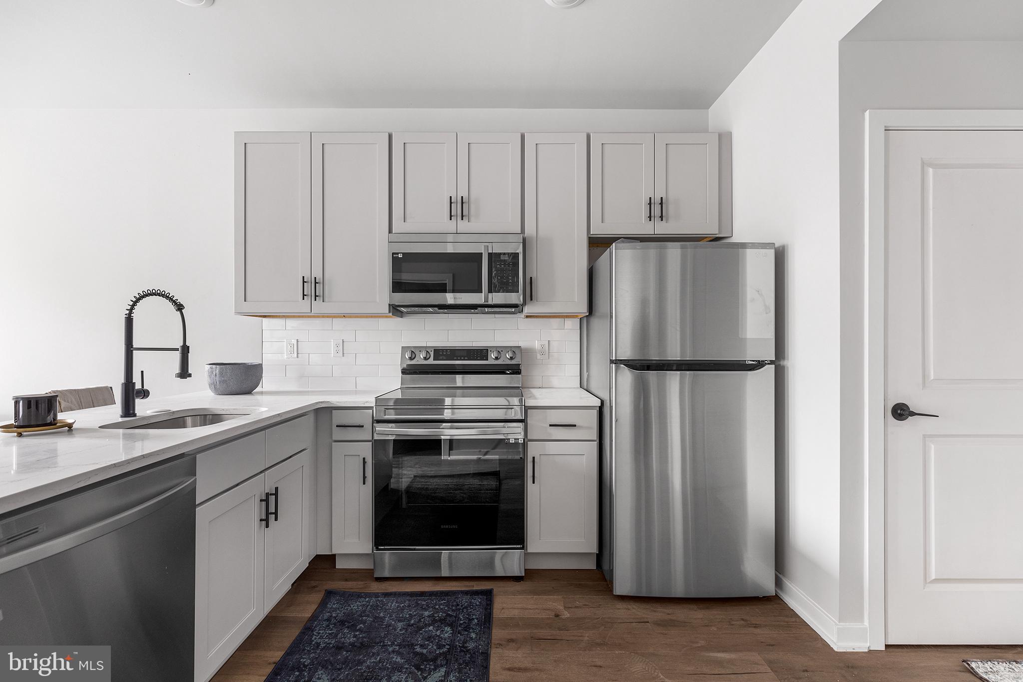 MANAYUNK - Residential Lease