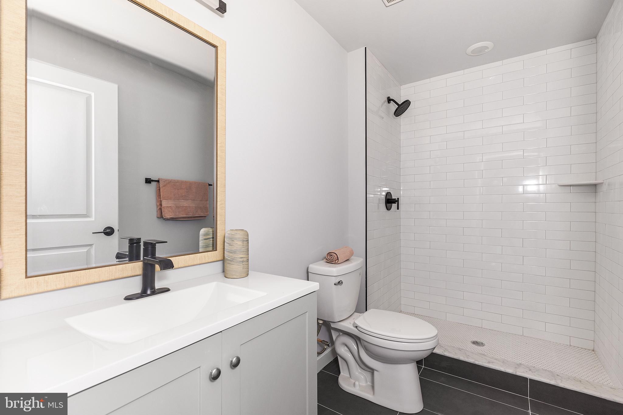 MANAYUNK - Residential Lease