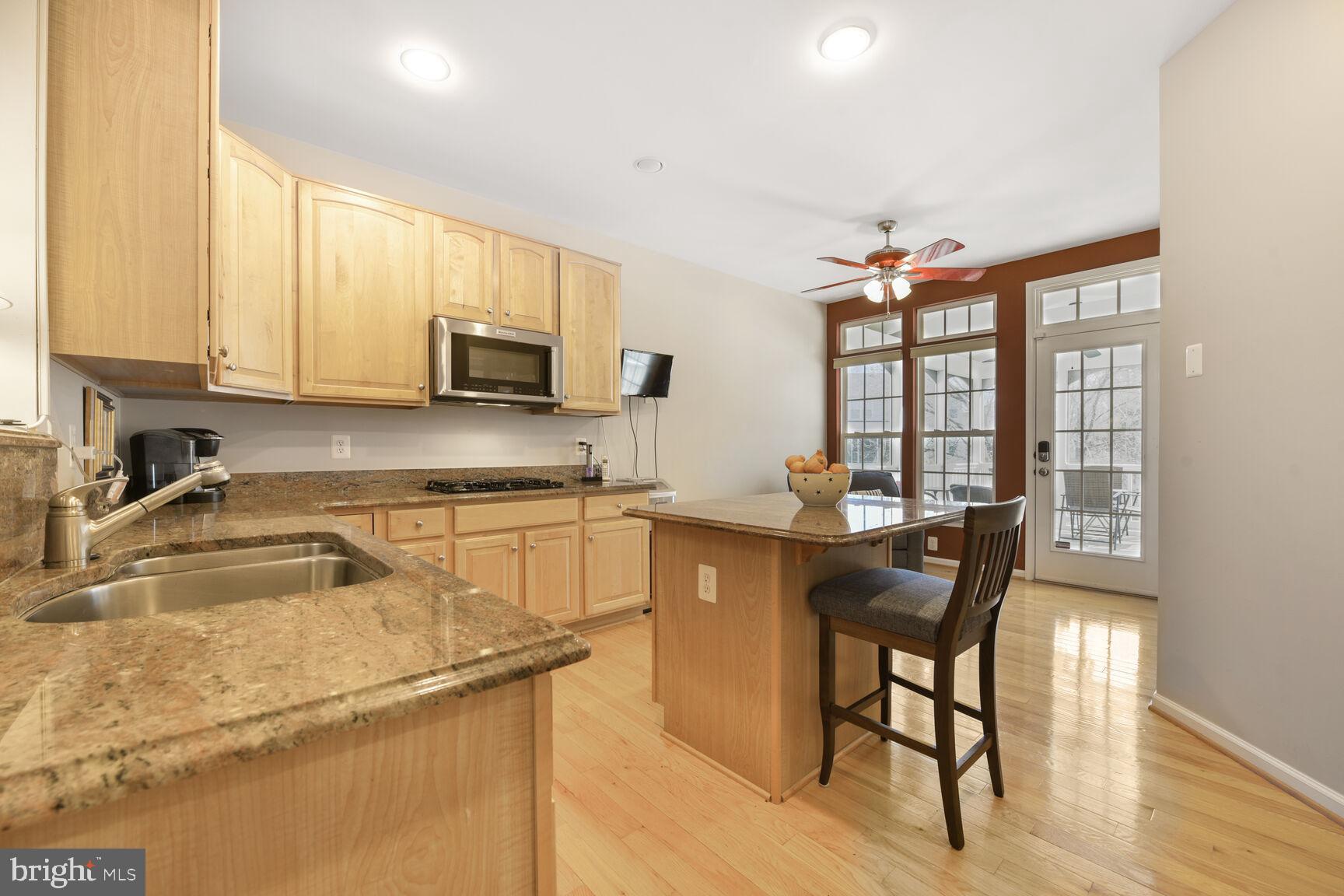ASHBURN VILLAGE - Residential