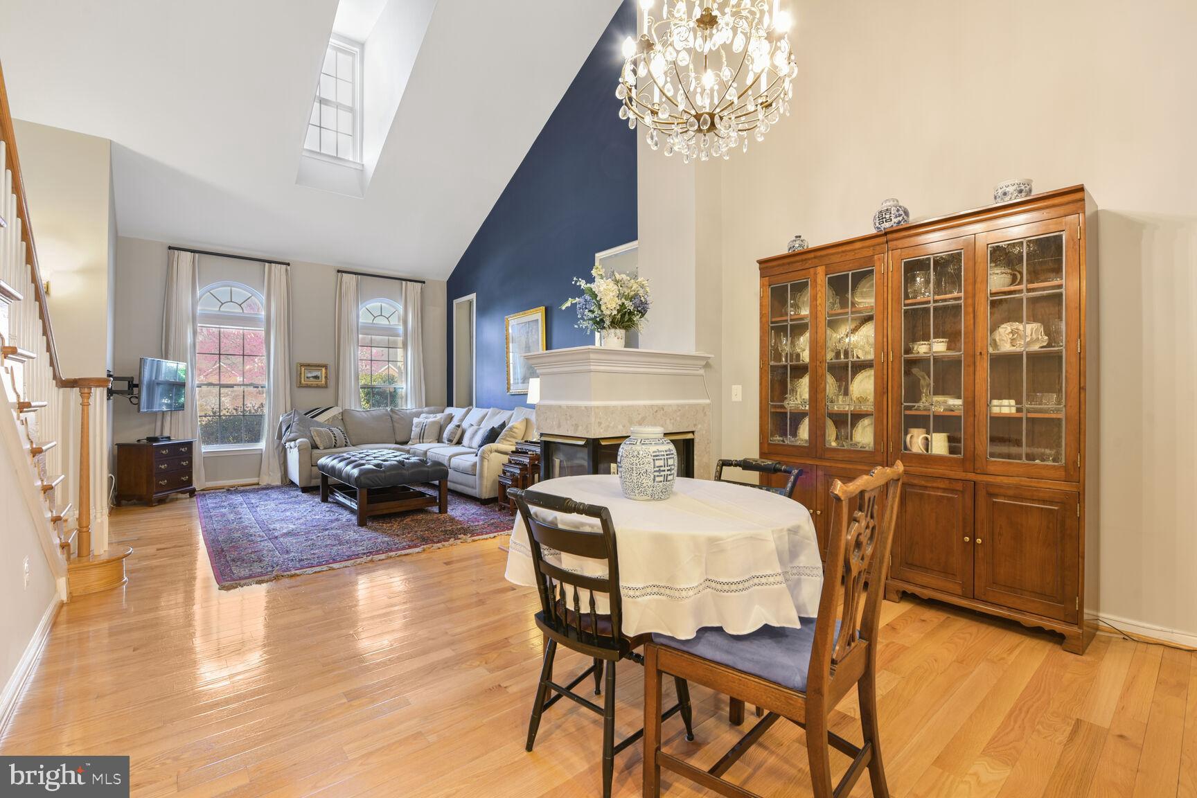ASHBURN VILLAGE - Residential