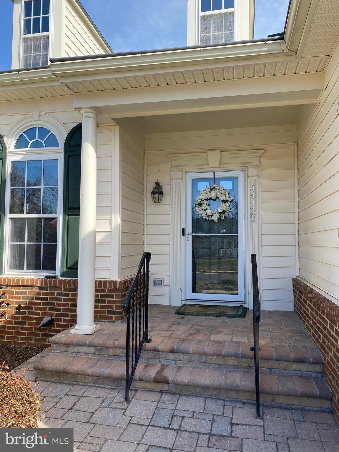 ASHBURN VILLAGE - Residential