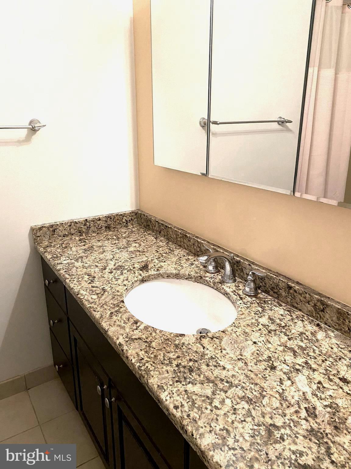 LOGAN SQUARE - Residential Lease