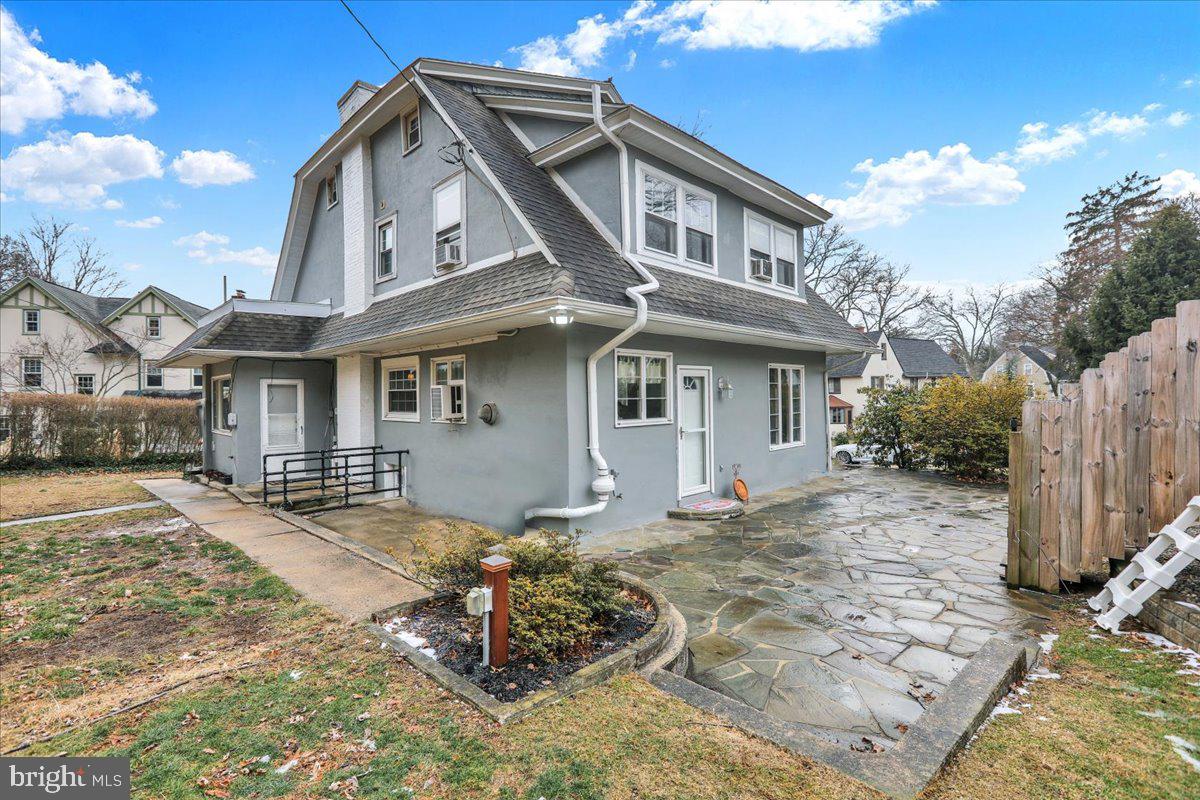 WYOMISSING HILLS - Residential