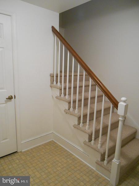 THE HAMPTONS - Residential Lease