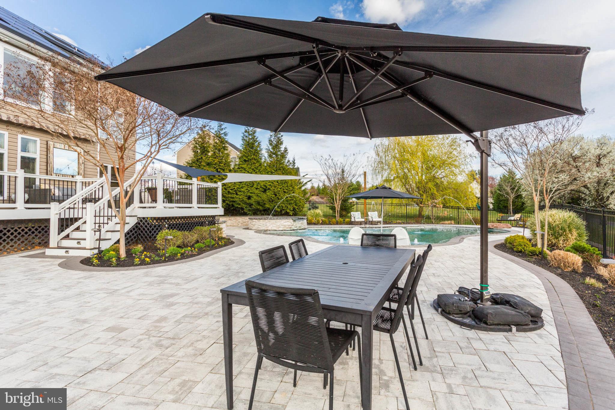 CASTLEBERRY - Residential