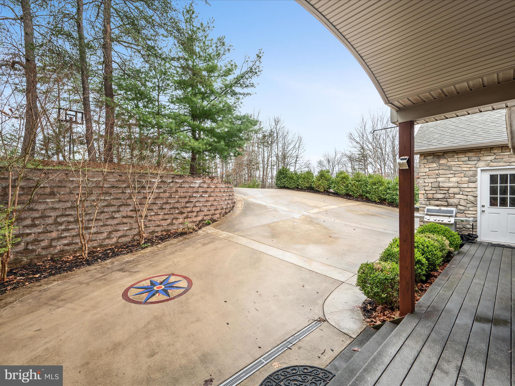 LAKE HOLIDAY ESTATES - Residential