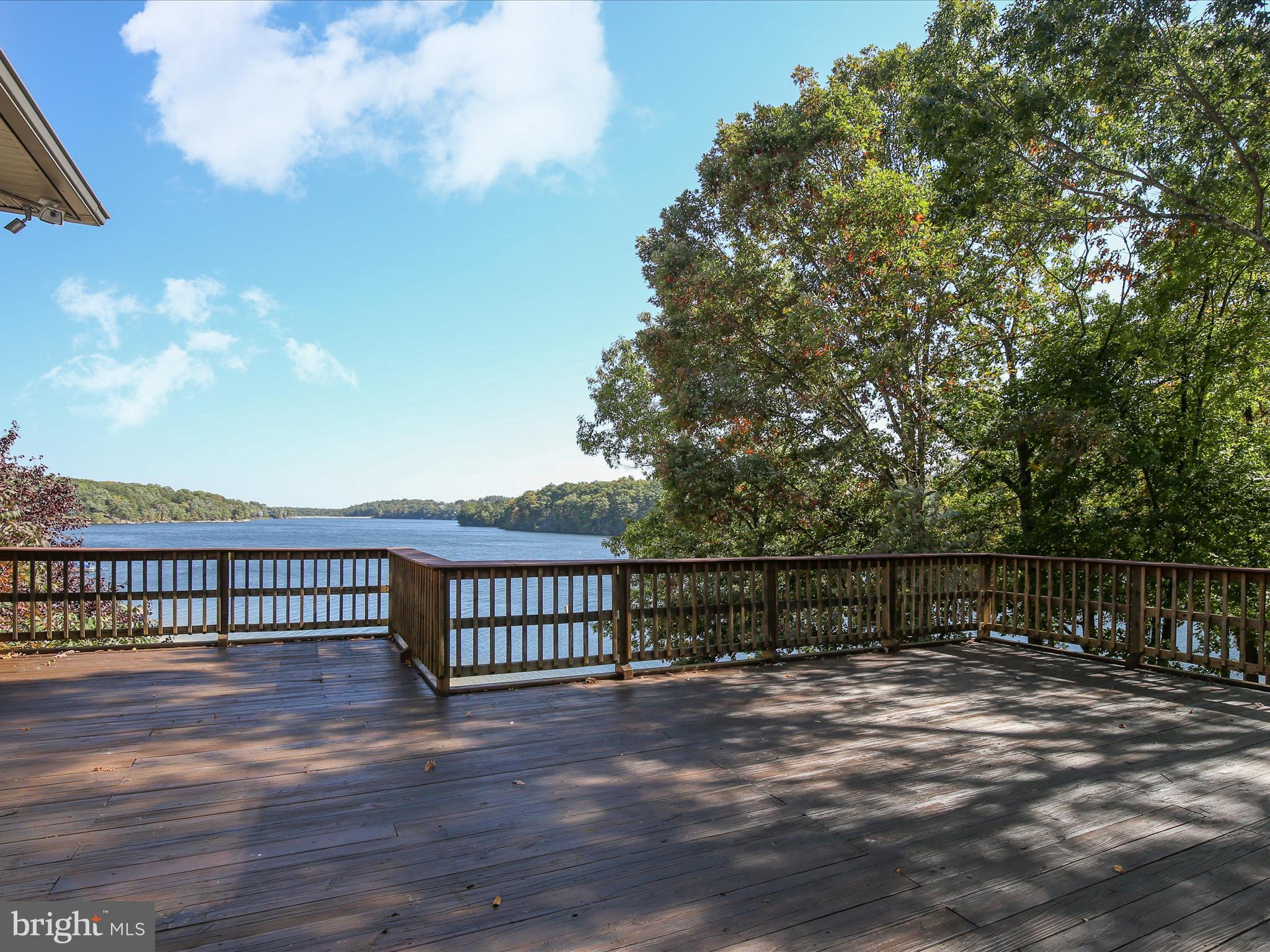 LAKE HOLIDAY ESTATES - Residential