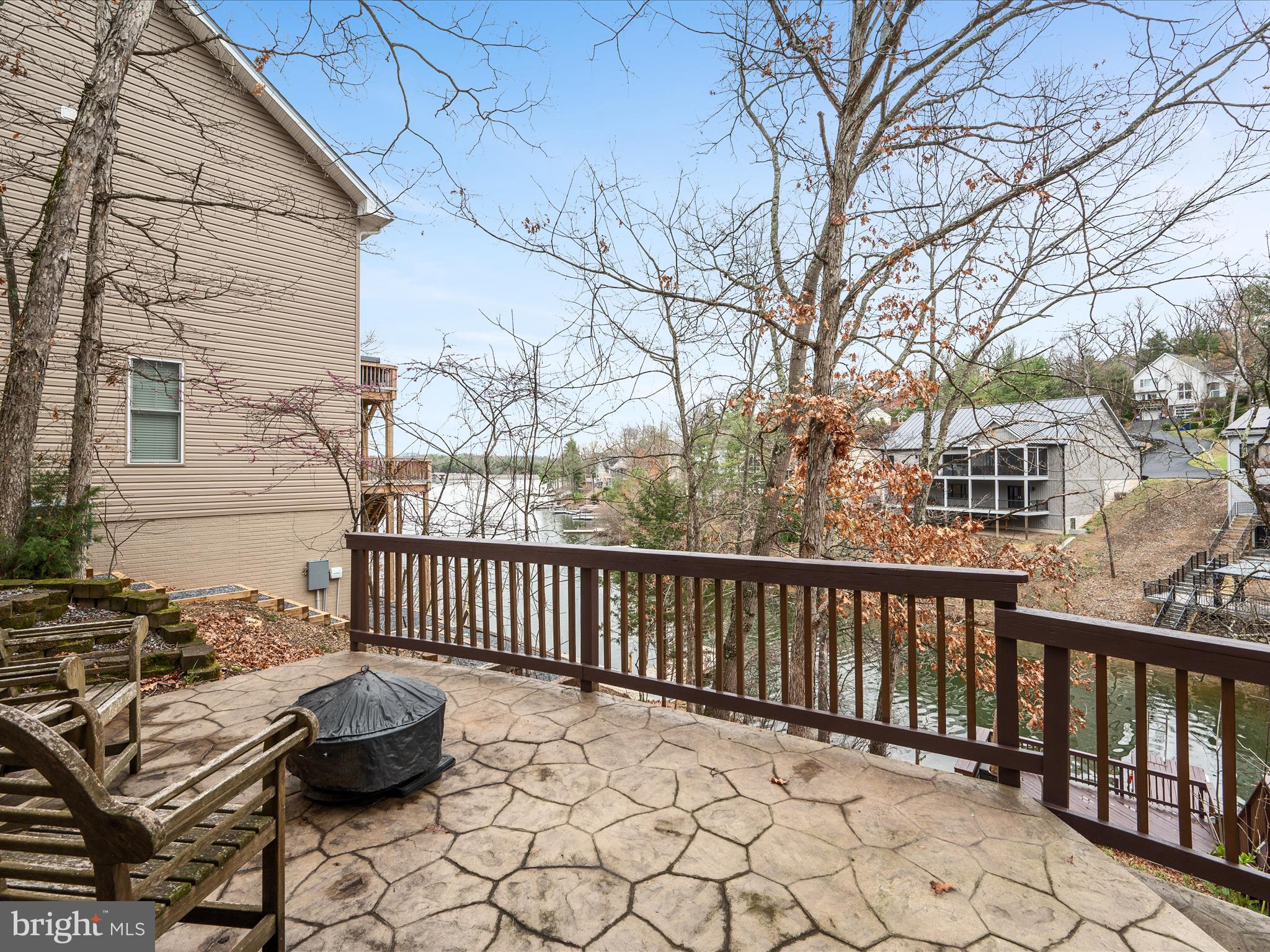 LAKE HOLIDAY ESTATES - Residential