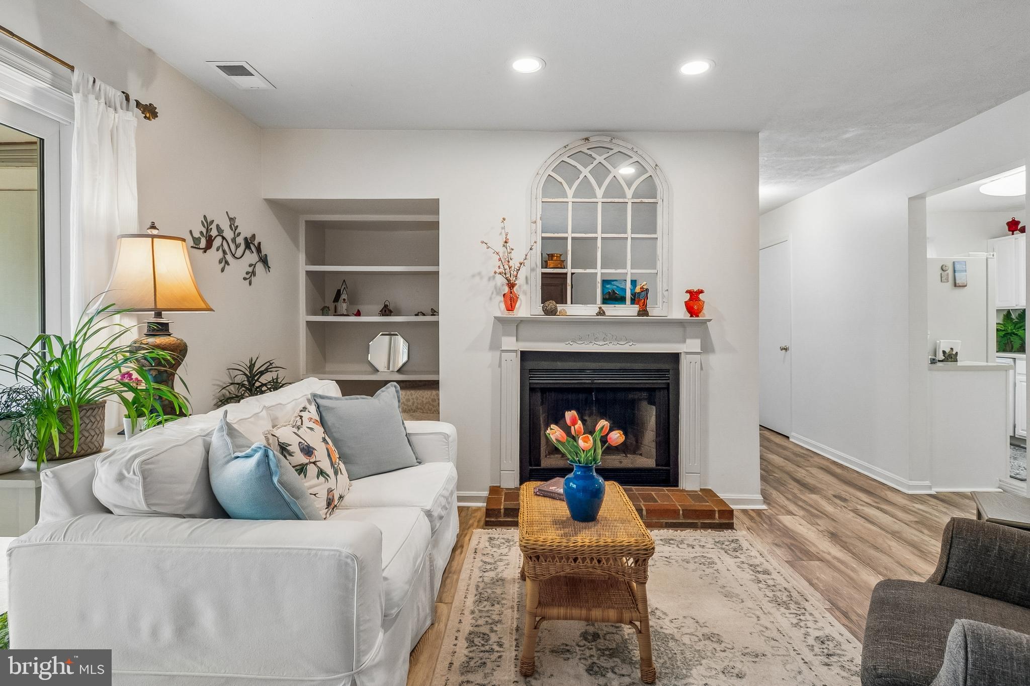 THE OAKTON - Residential