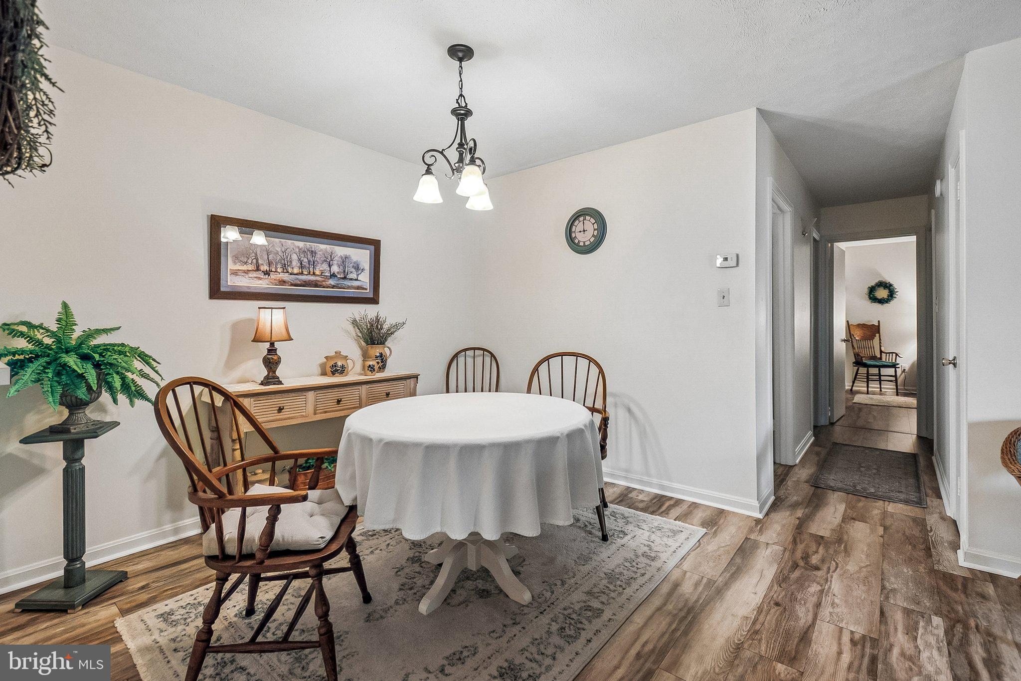THE OAKTON - Residential