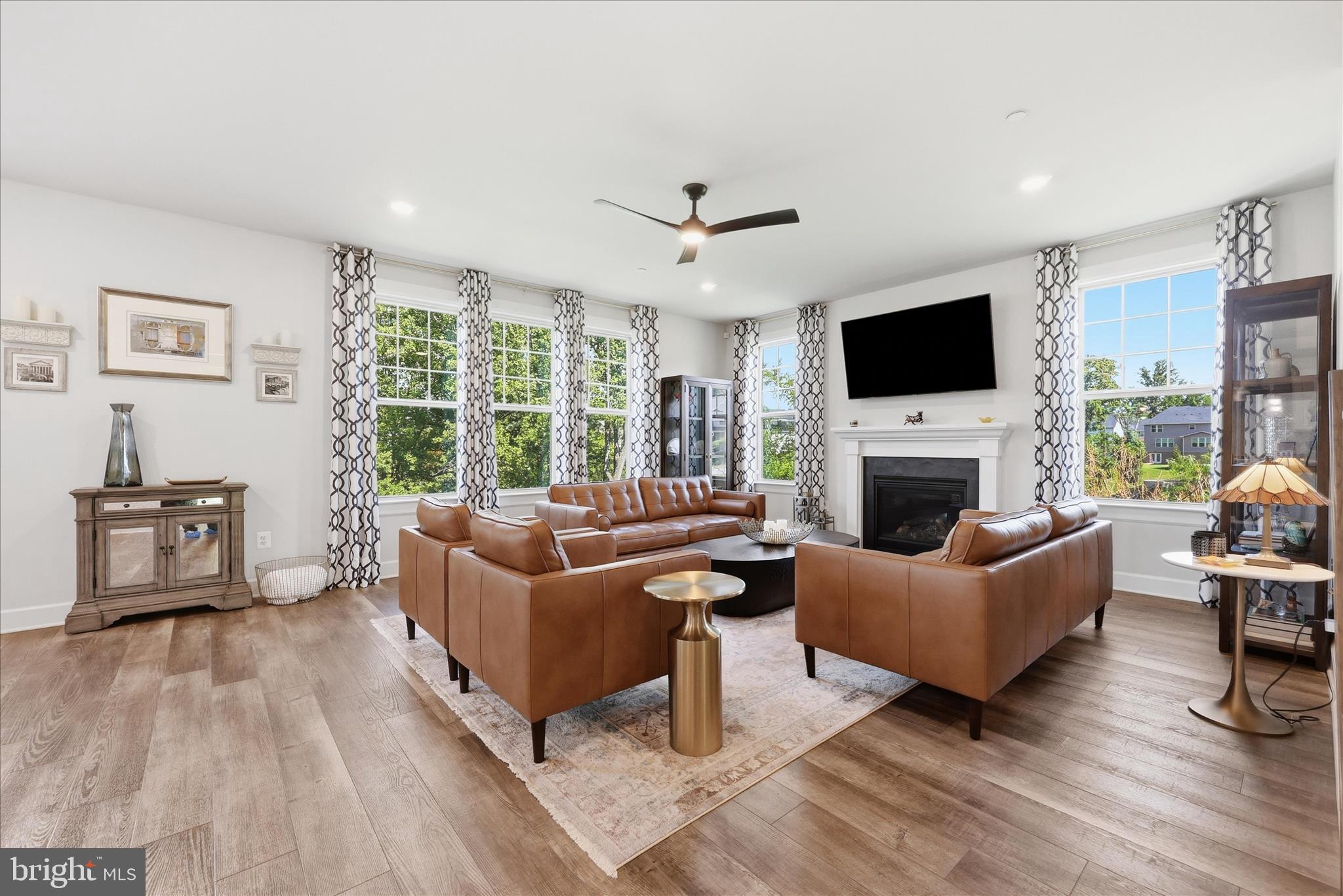 WOODRIDGE AT LAKE LINGANORE - Residential