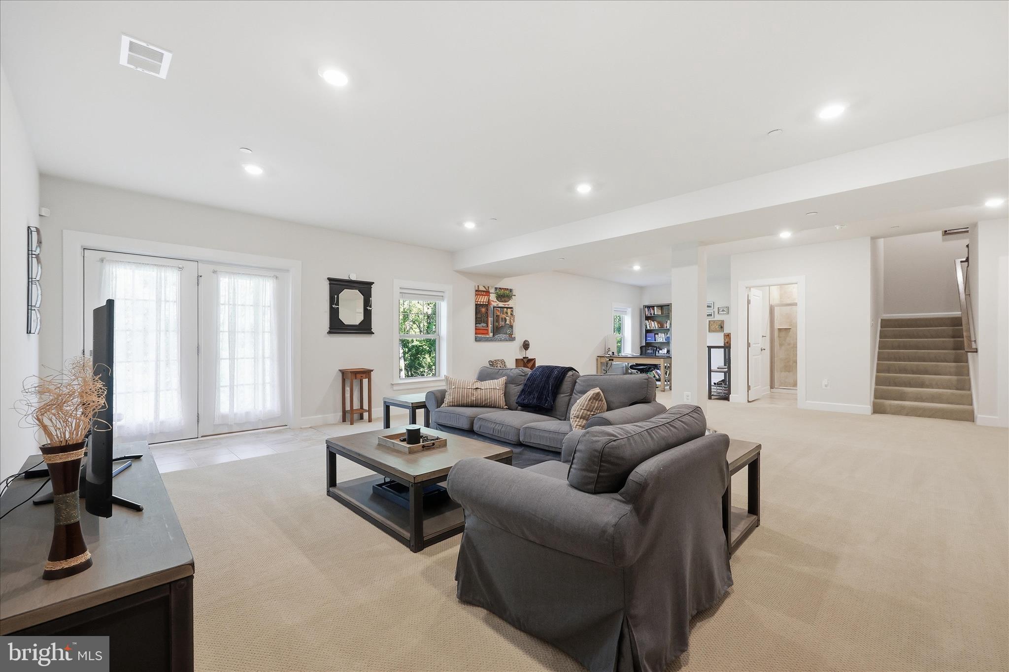 WOODRIDGE AT LAKE LINGANORE - Residential