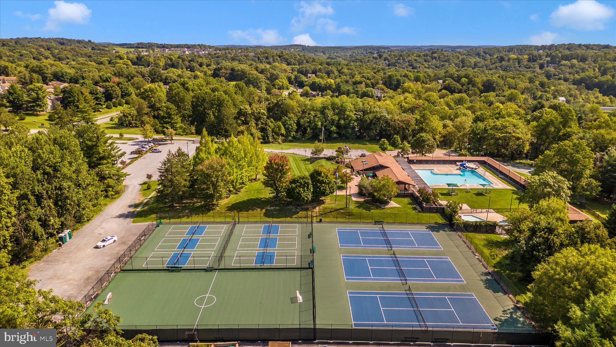 WOODRIDGE AT LAKE LINGANORE - Residential