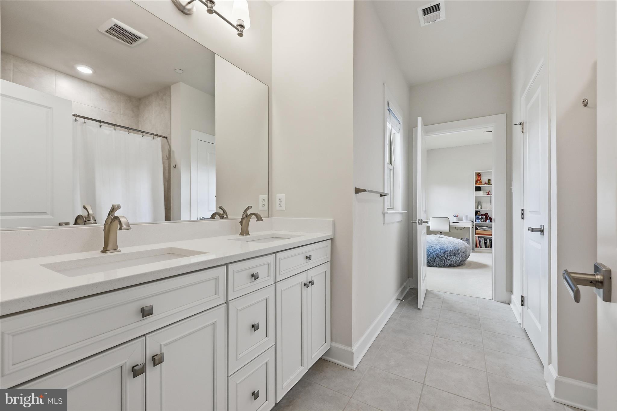 WOODRIDGE AT LAKE LINGANORE - Residential