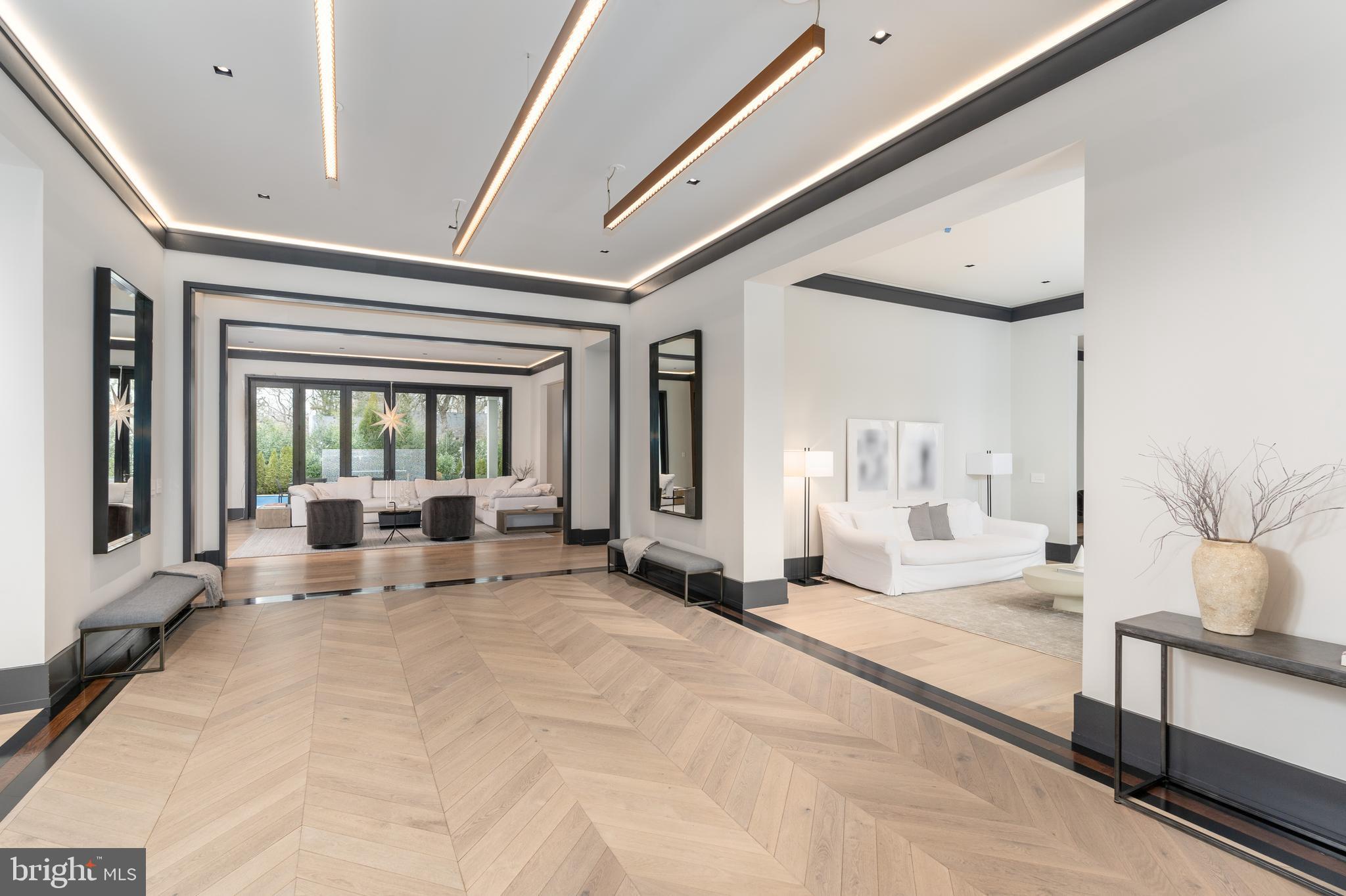 LANGLEY HILL - Residential