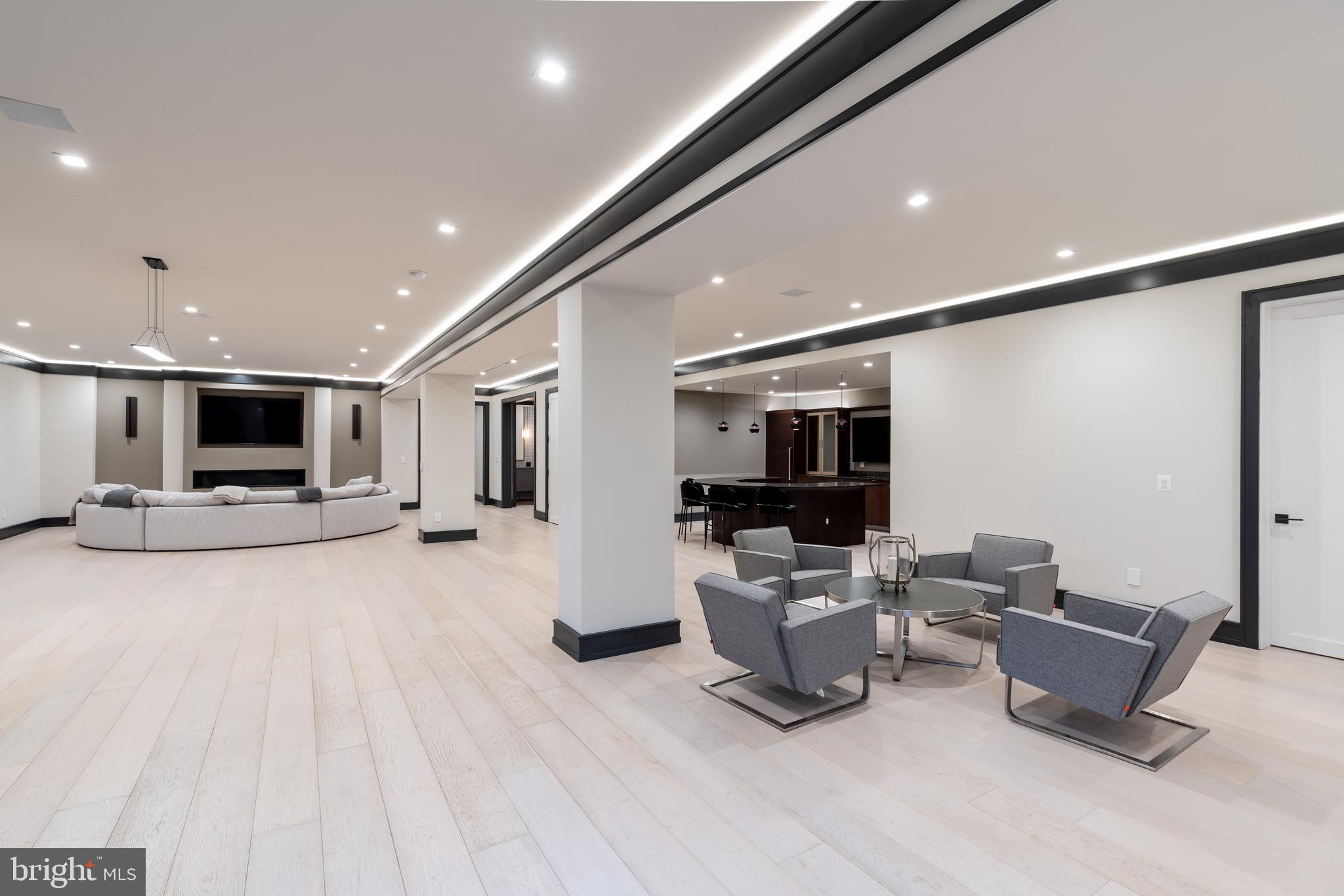 LANGLEY HILL - Residential