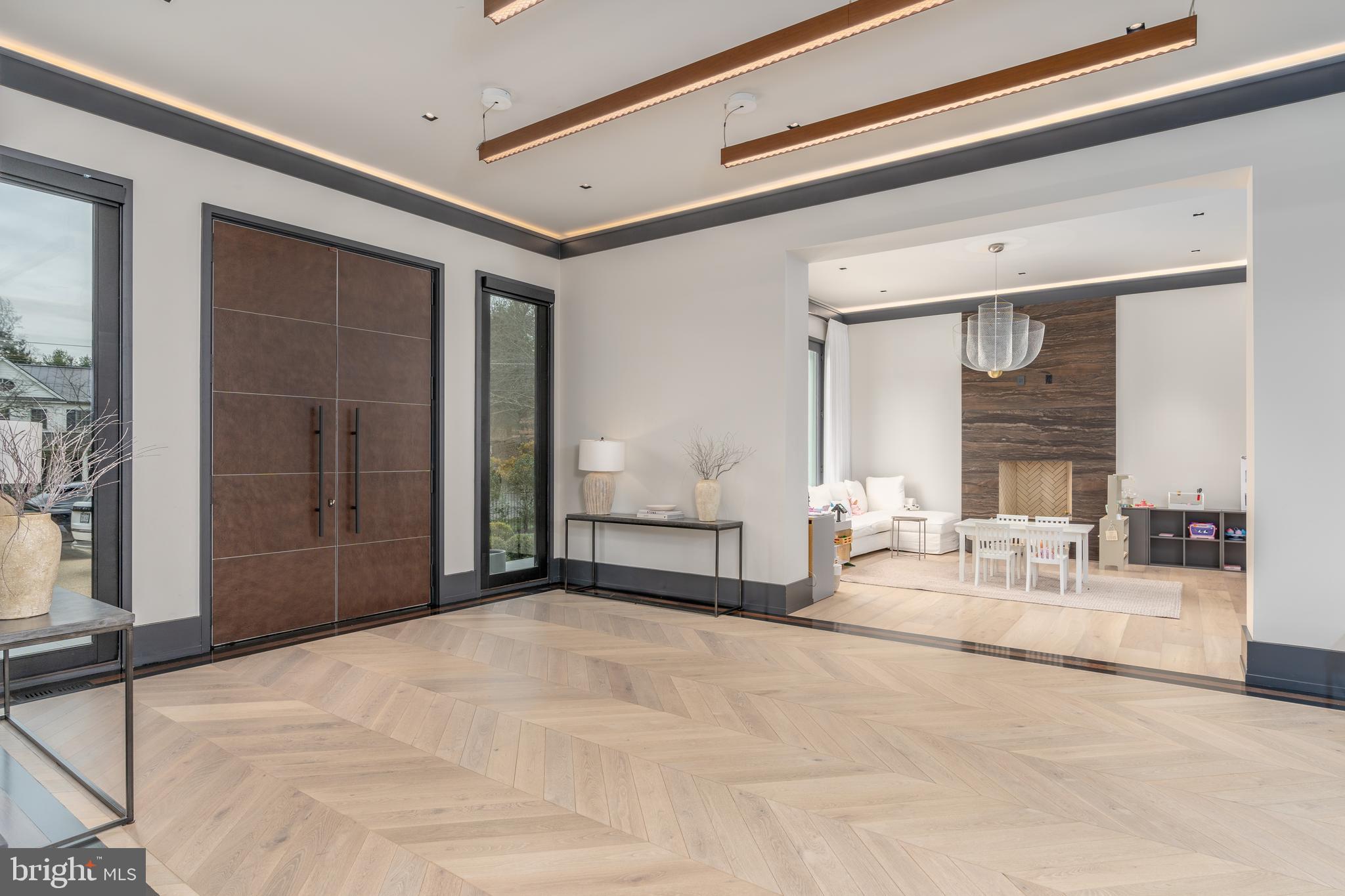 LANGLEY HILL - Residential