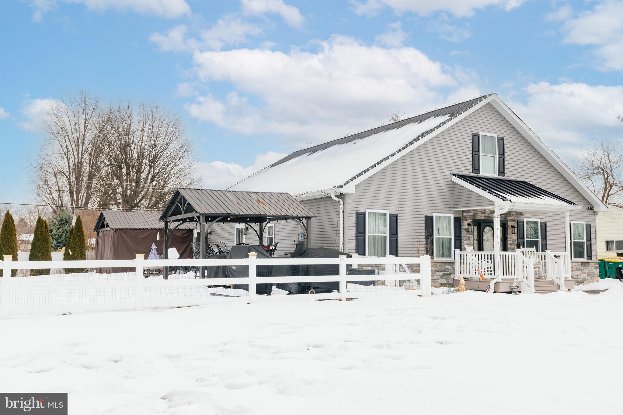 ELDERBERRY POND - Residential